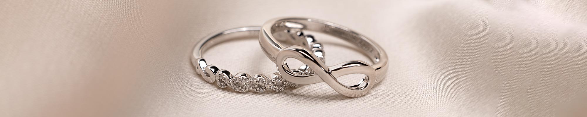 Infinity Ringe