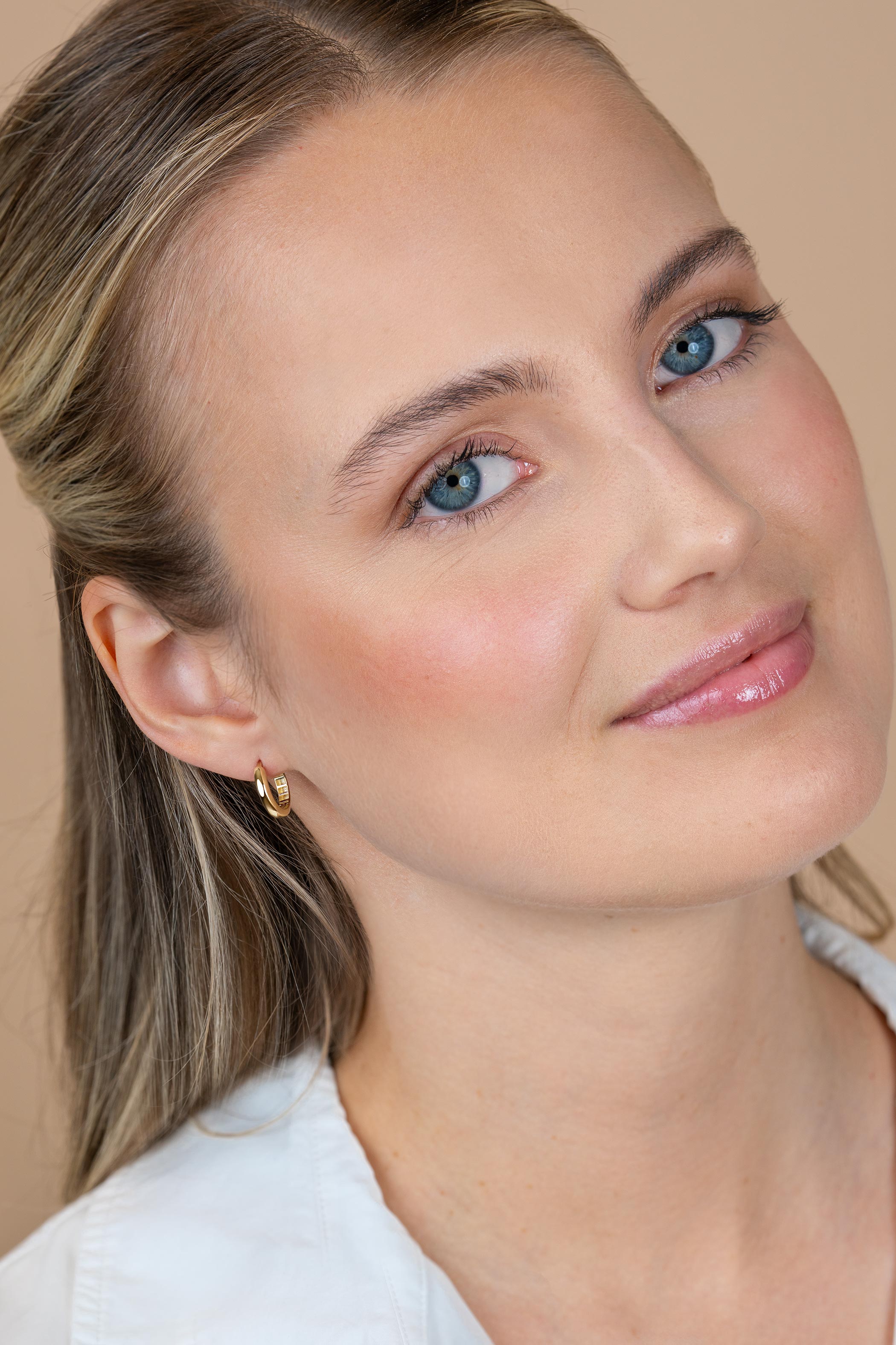 ZINZI GOLD klapcreolen half ronde buis 14.5x3mm