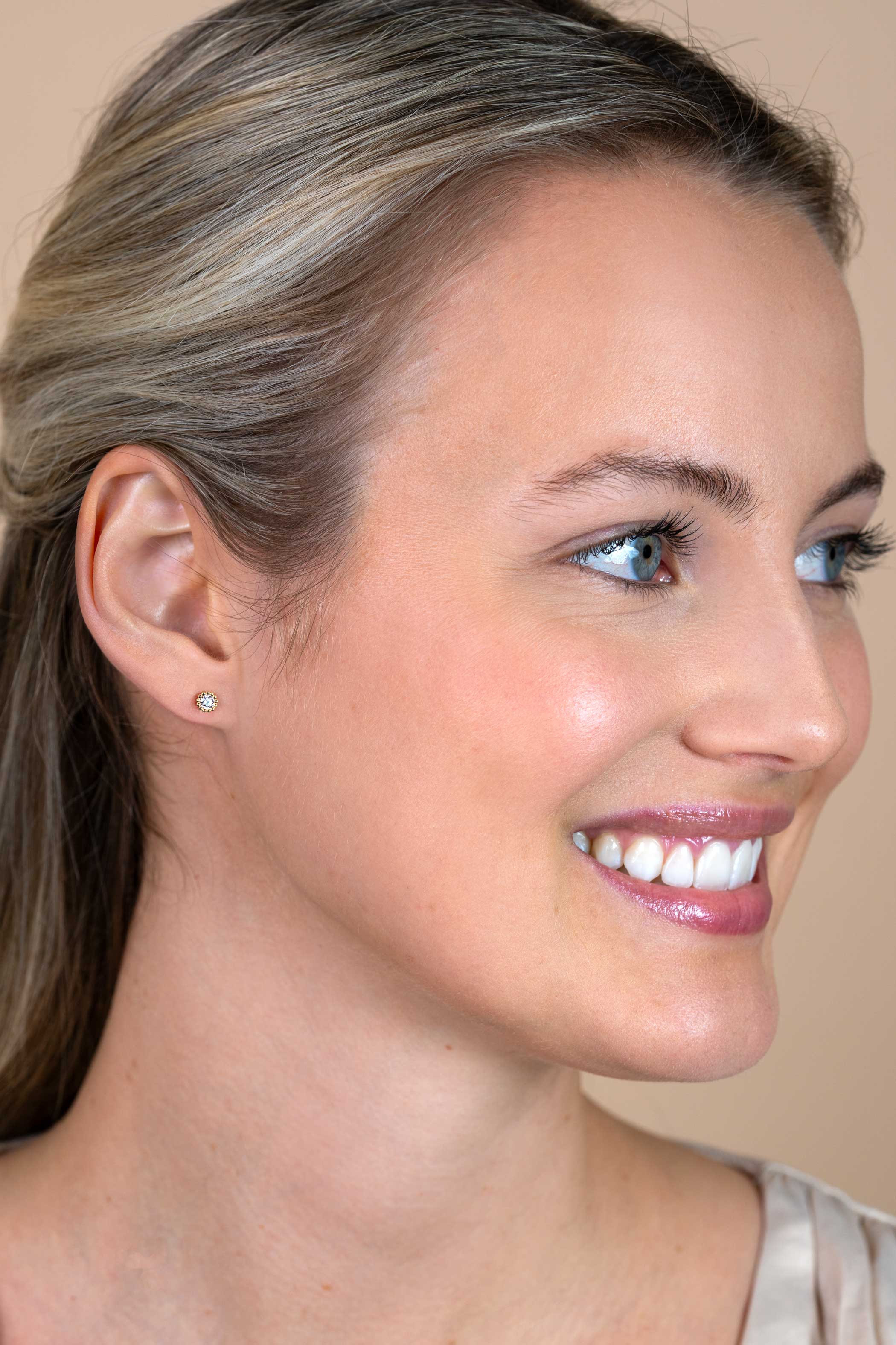 ZINZI GOLD oorknopjes zirc. in bolletjes kast 4mm