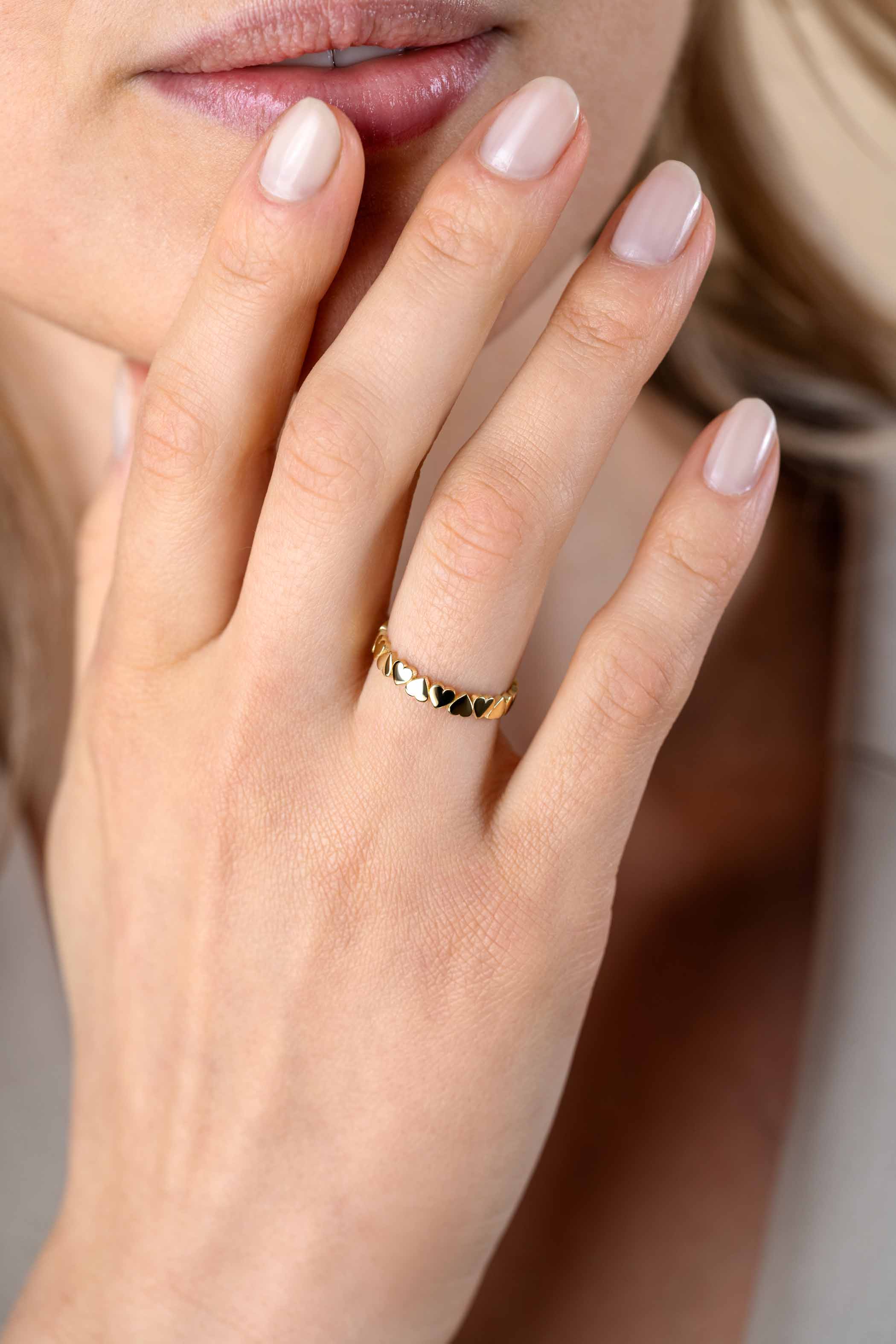 ZINZI Gold ring hartjes rondom mt.54