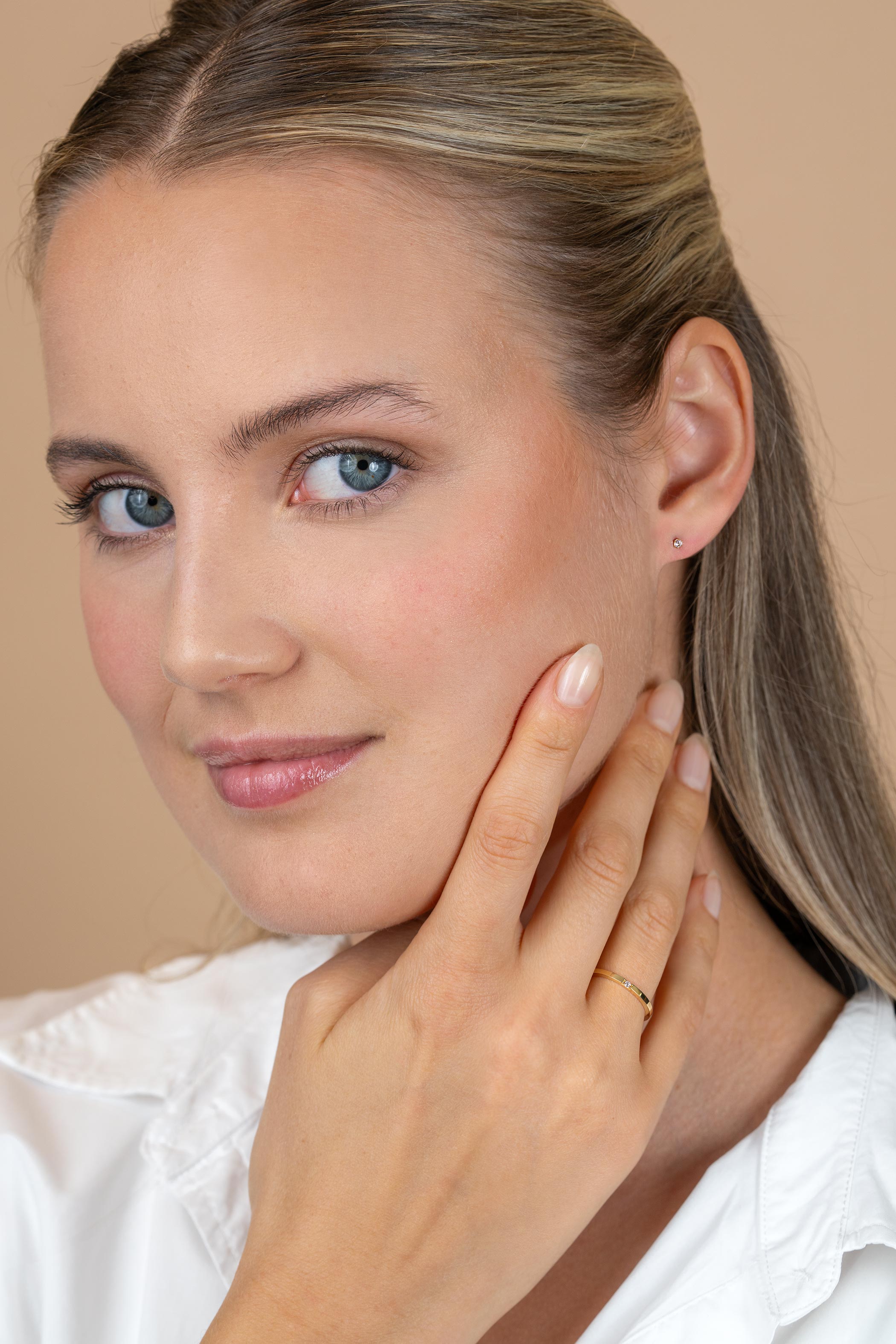 ZINZI GOLD oorknopjes zirc.in glad kastje 2.6mm