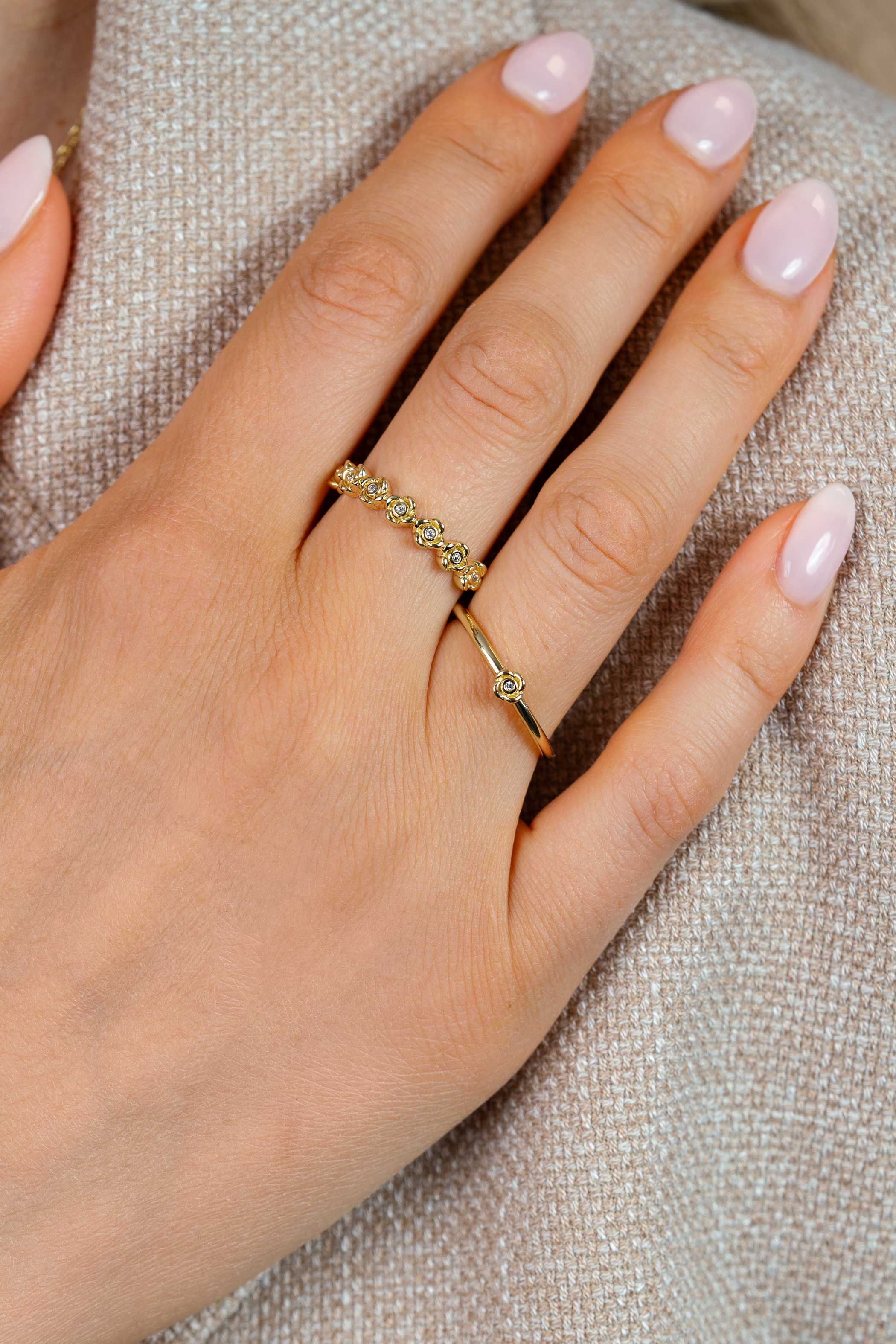 ZINZI zlv. ring gg.verg. met roosje en zirconia mt.62