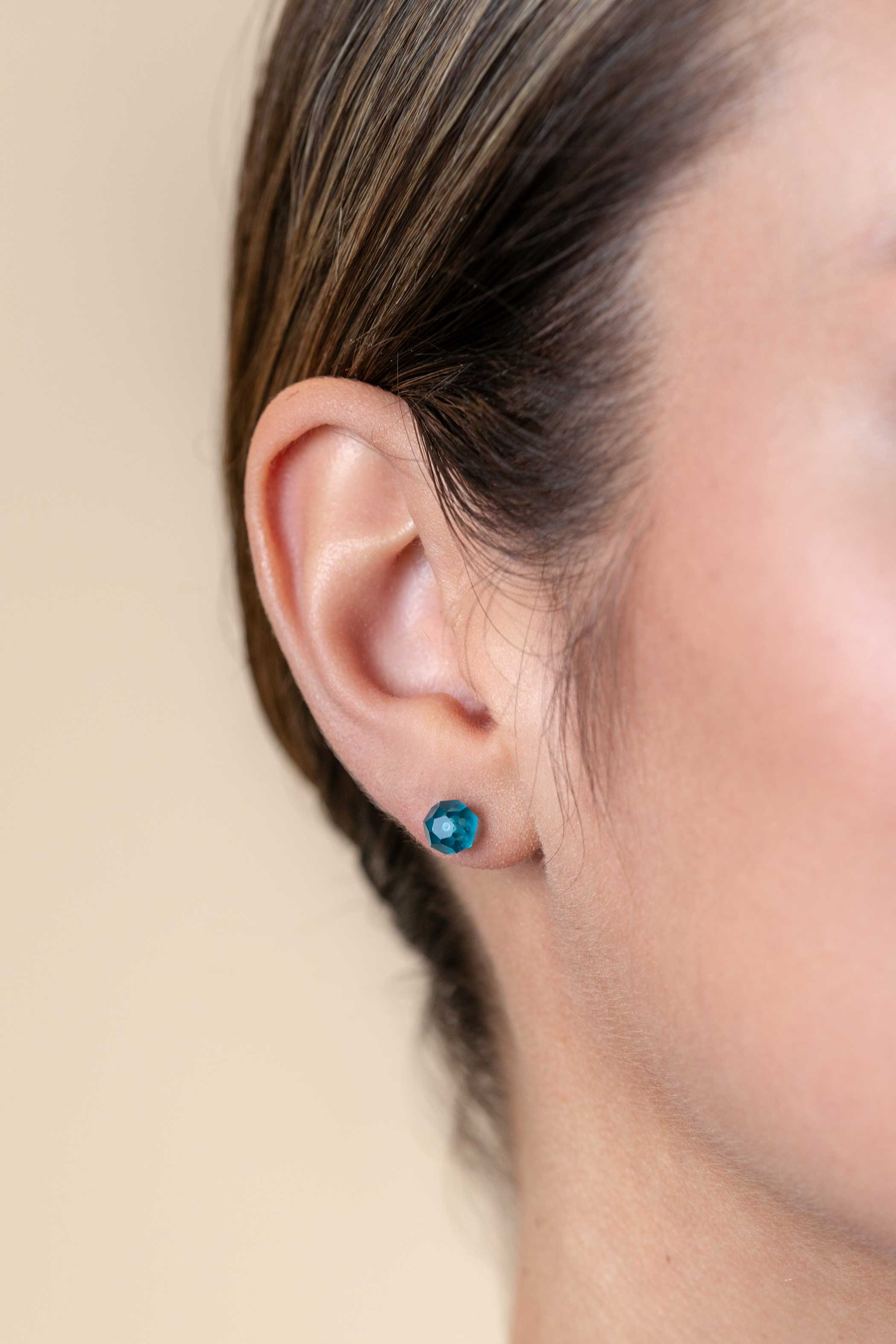 ZINZI zlv. oorknoppen blauwe bead