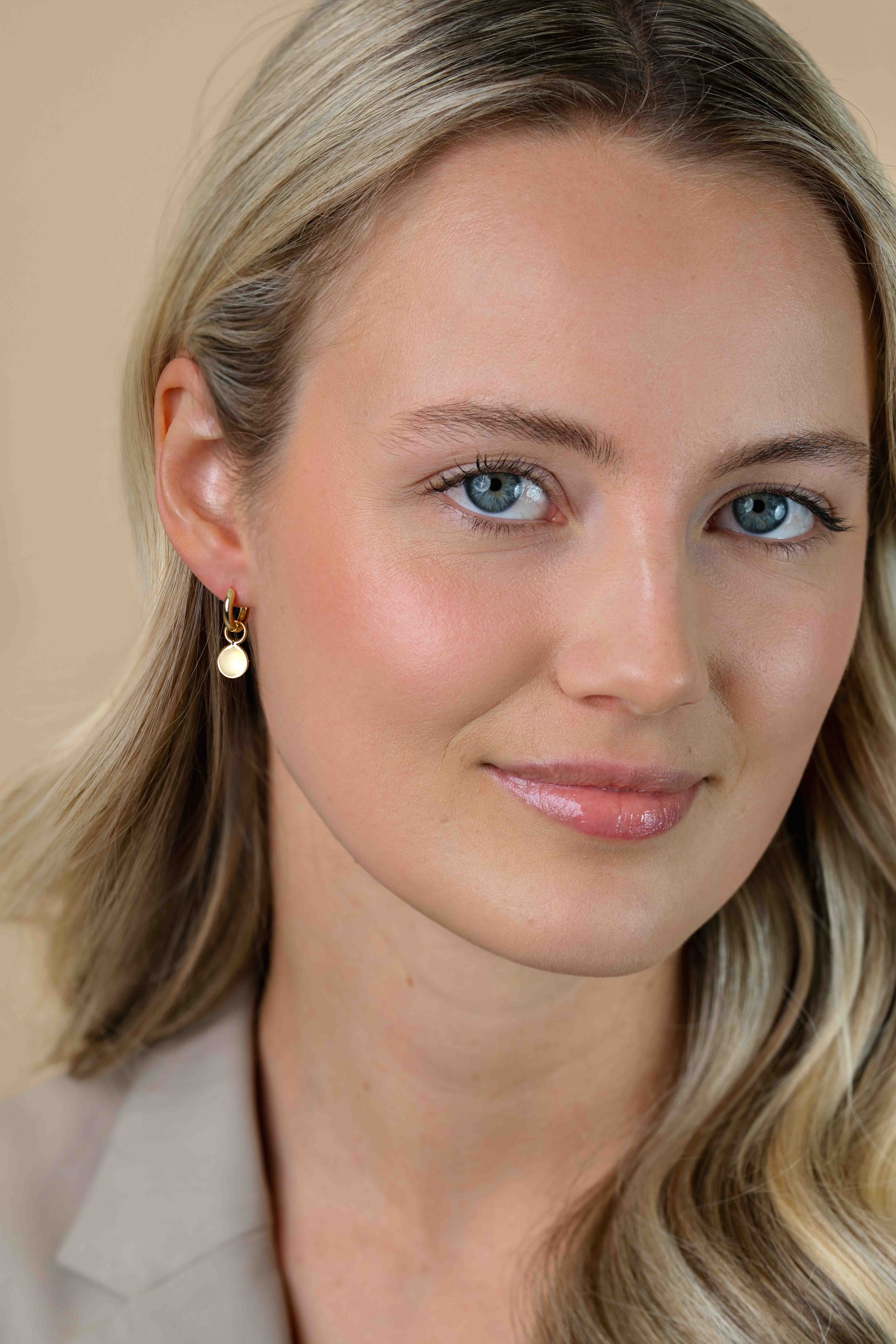 ZINZI zlv. creoolhangers geel verguld rond plaatje