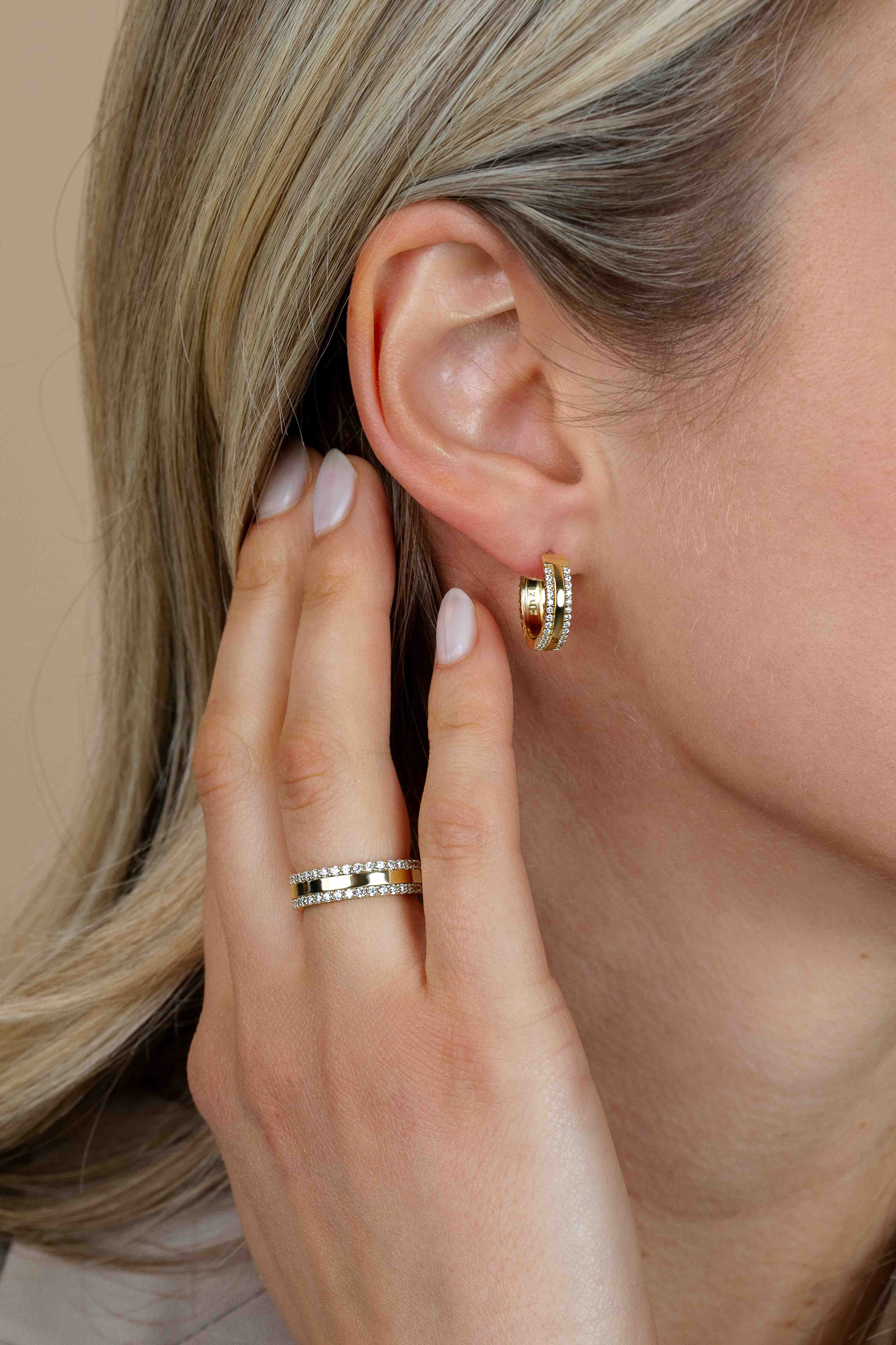 ZINZI zlv. ring gg.verg. buitenranden zirconia's mt.62