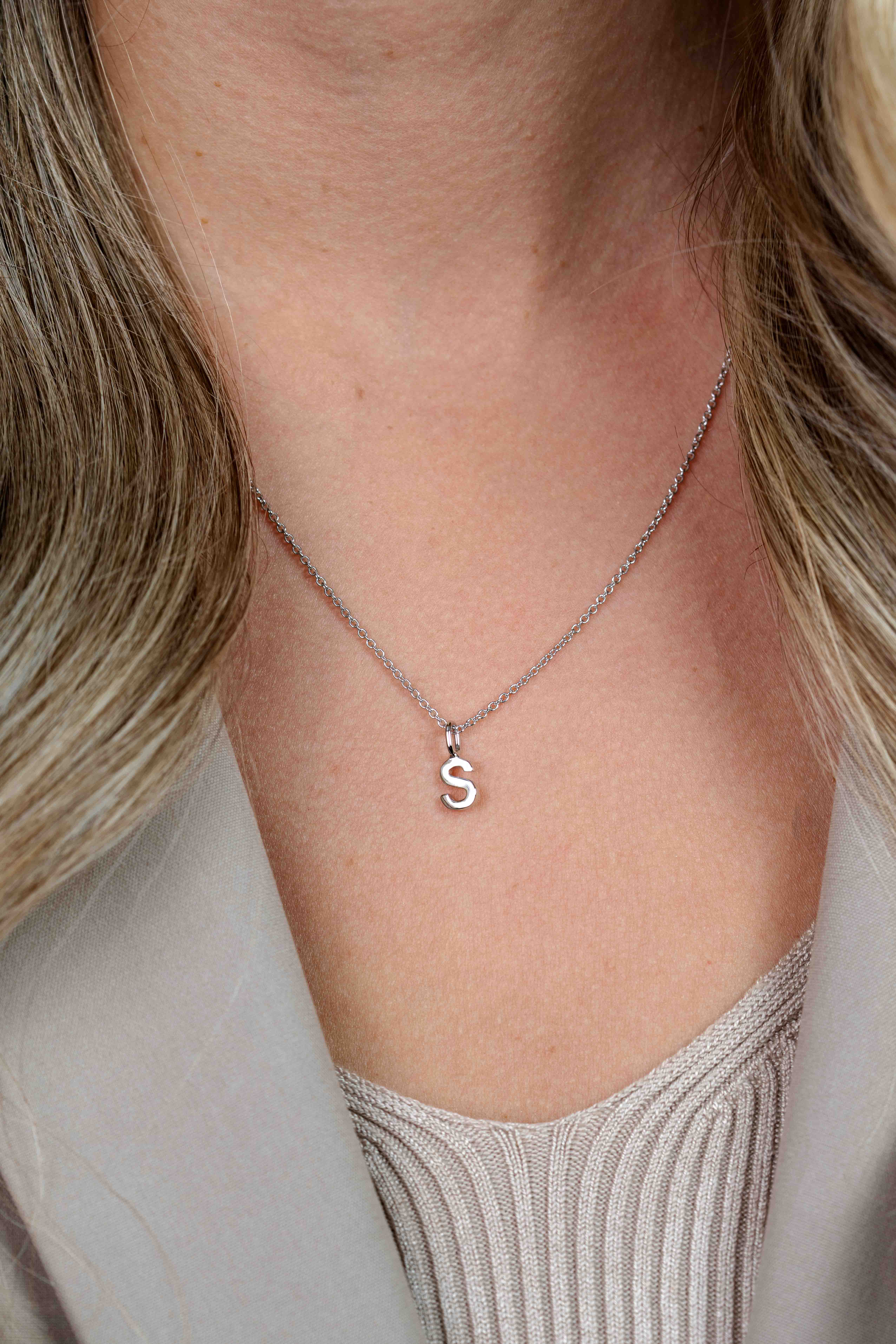 ZINZI silberner Buchstaben Anhänger S ZIH2140S