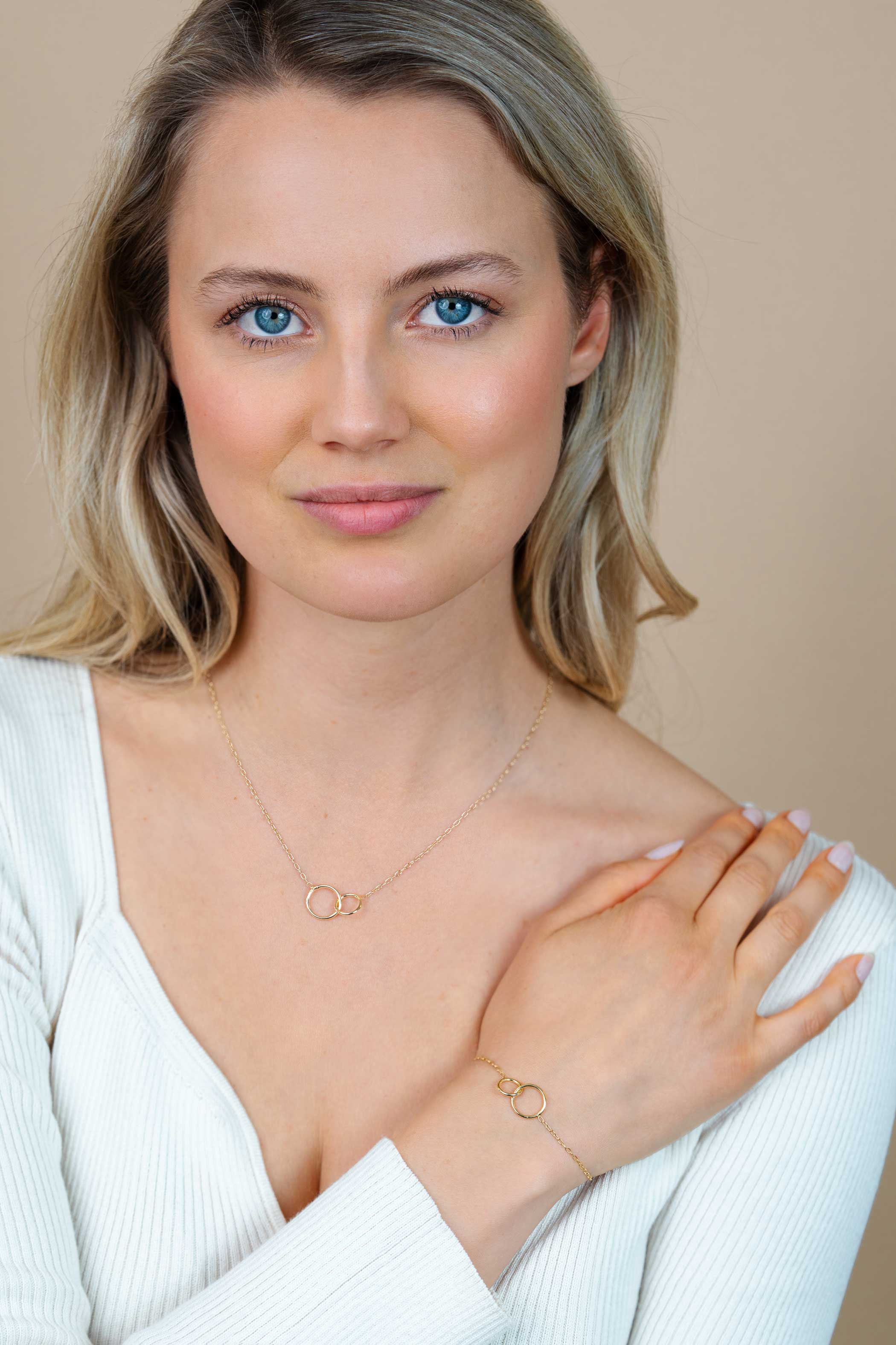 ZINZI Silber 14 Karat Gelbgold plattiertes Paperclip-Gliederarmband mit runden Formen 17-20 cm ZIA2275G