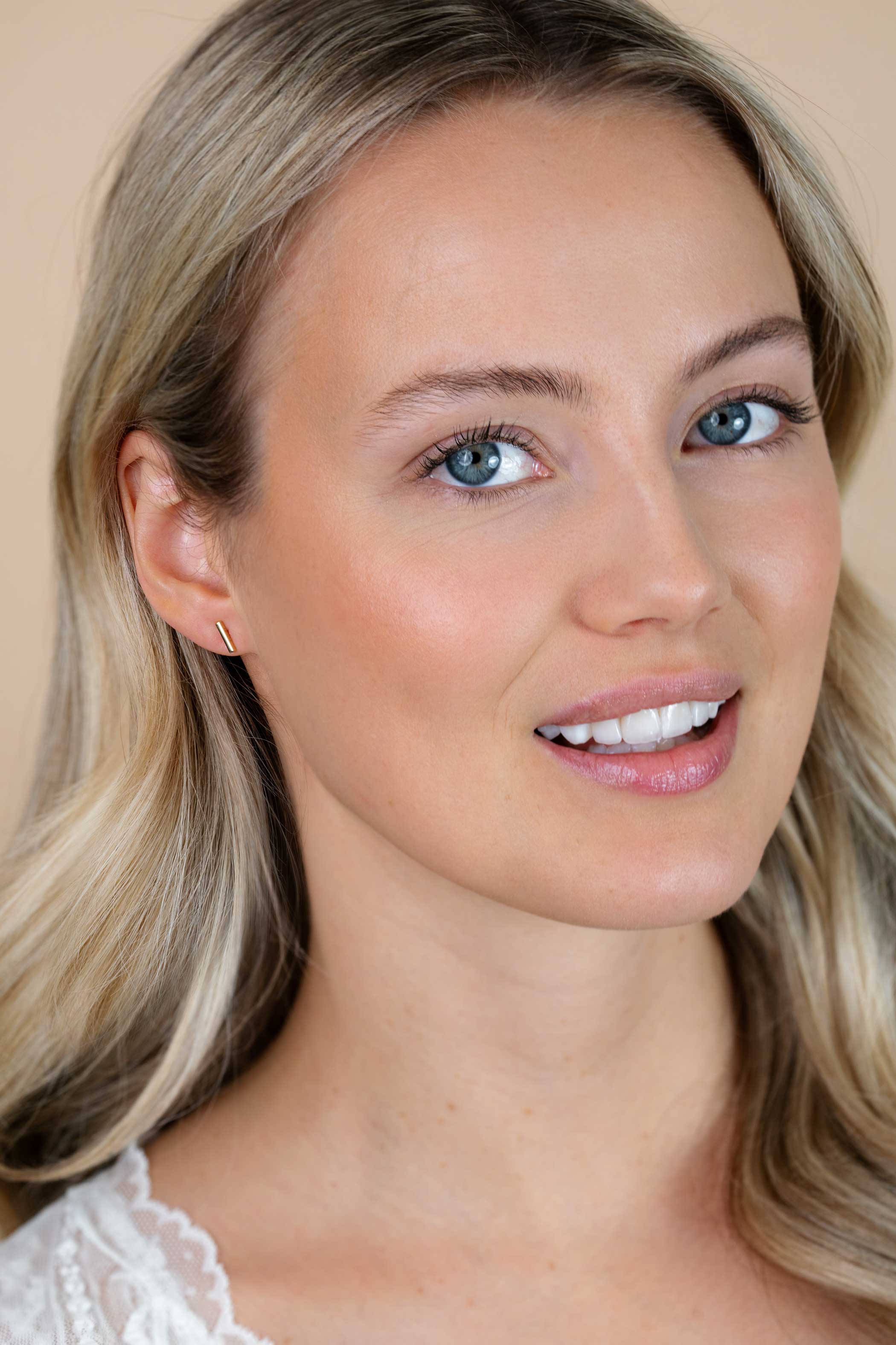 ZINZI silberne Ohrstecker gelb vergoldet glatt Stab 8mm ZIO1689G