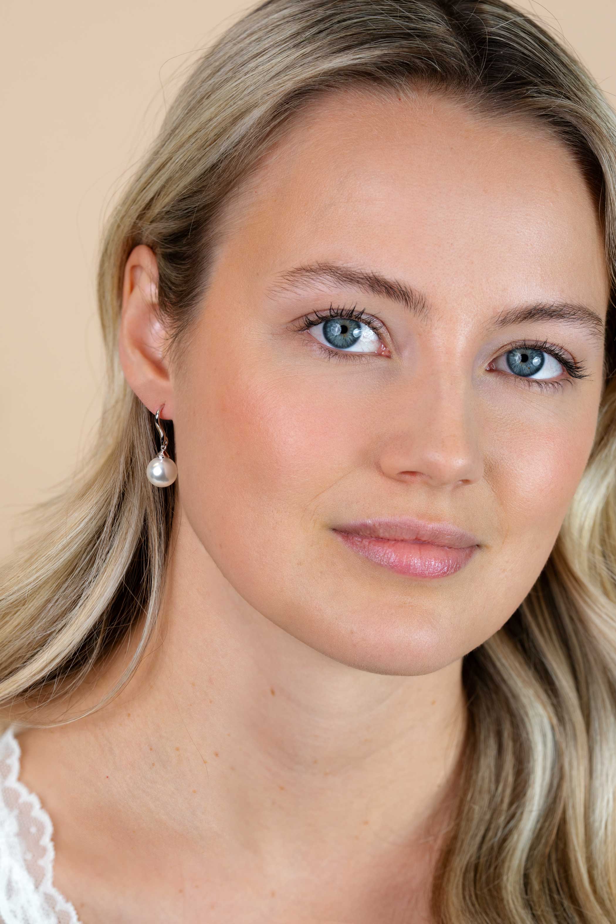 Zinzi silberne Ohrhänger Perle  weiß ZIO266