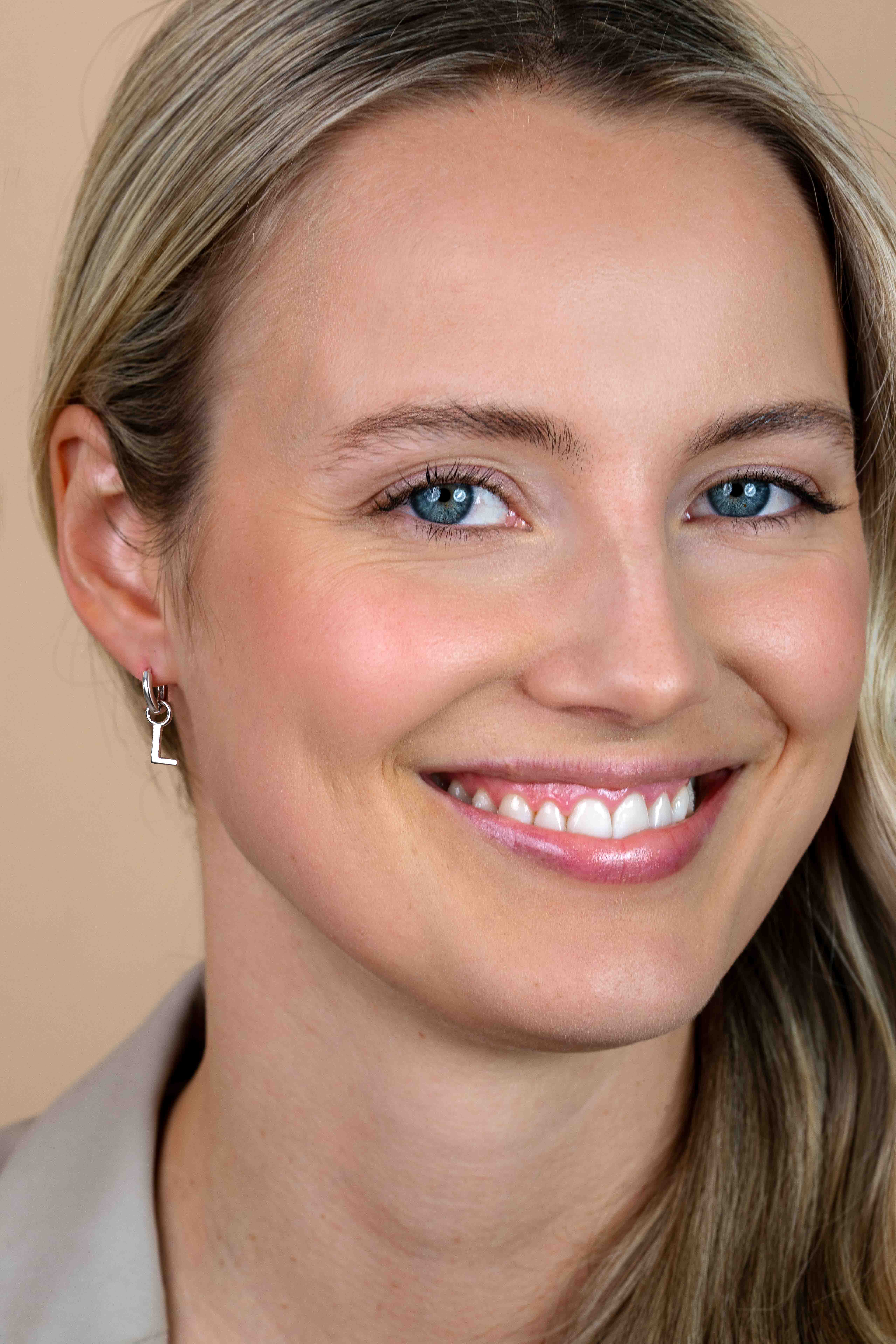 ZINZI silberner Buchstabe Ohranhänger L Preis pro Stück ZICH2144L