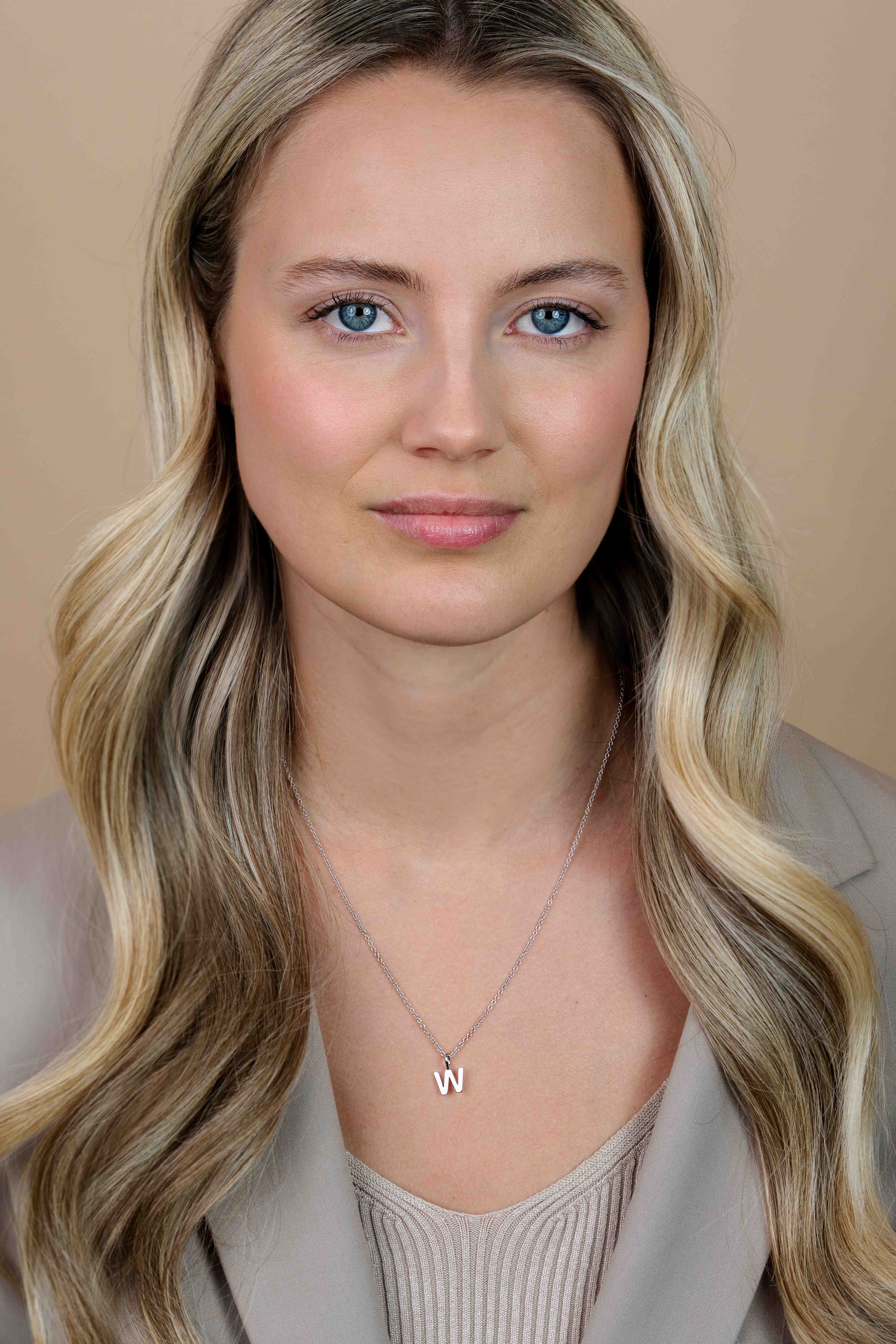 ZINZI silberner Buchstaben Anhänger W ZIH2140W