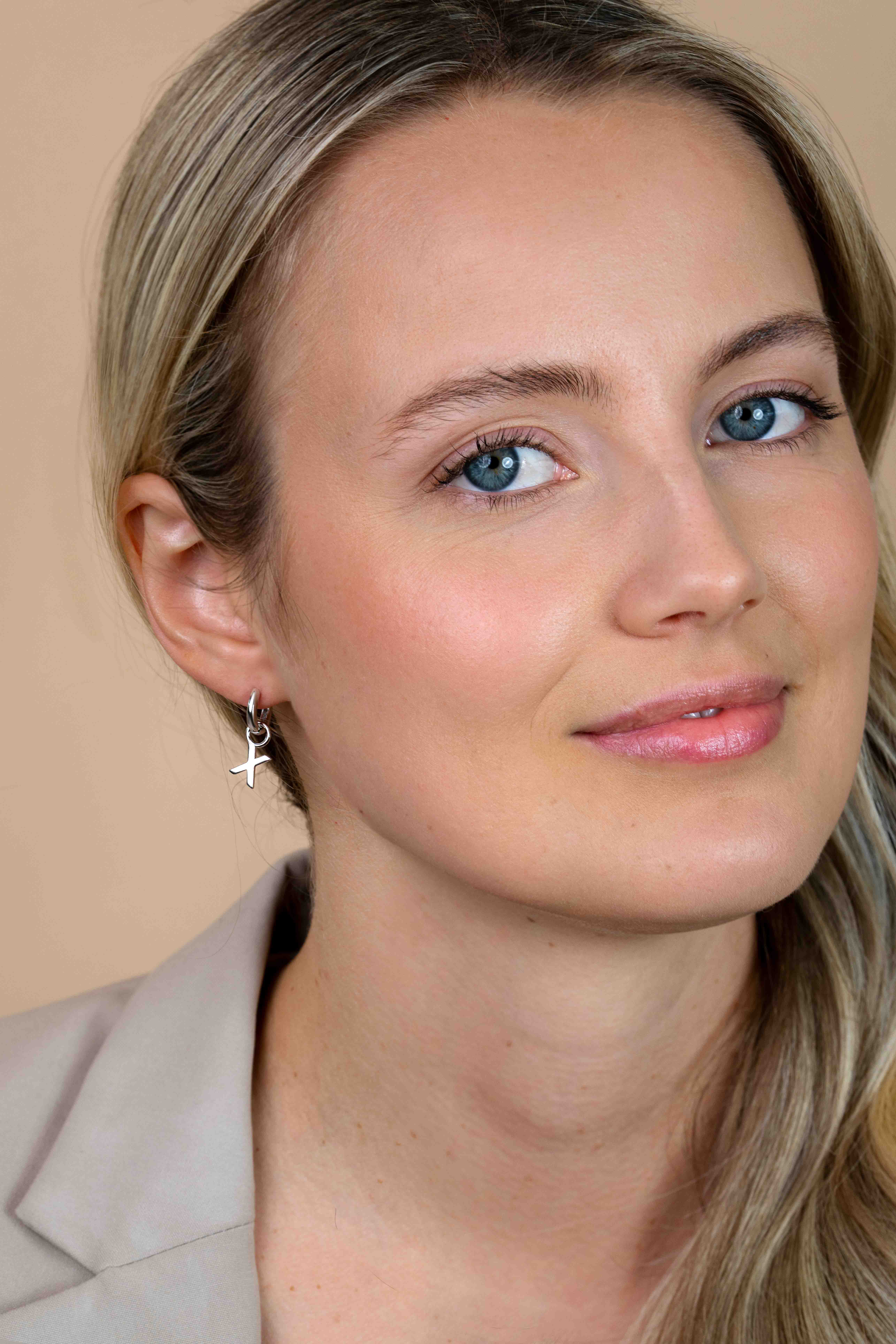 ZINZI silberner Buchstabe Ohranhänger X Preis pro Stück ZICH2144X