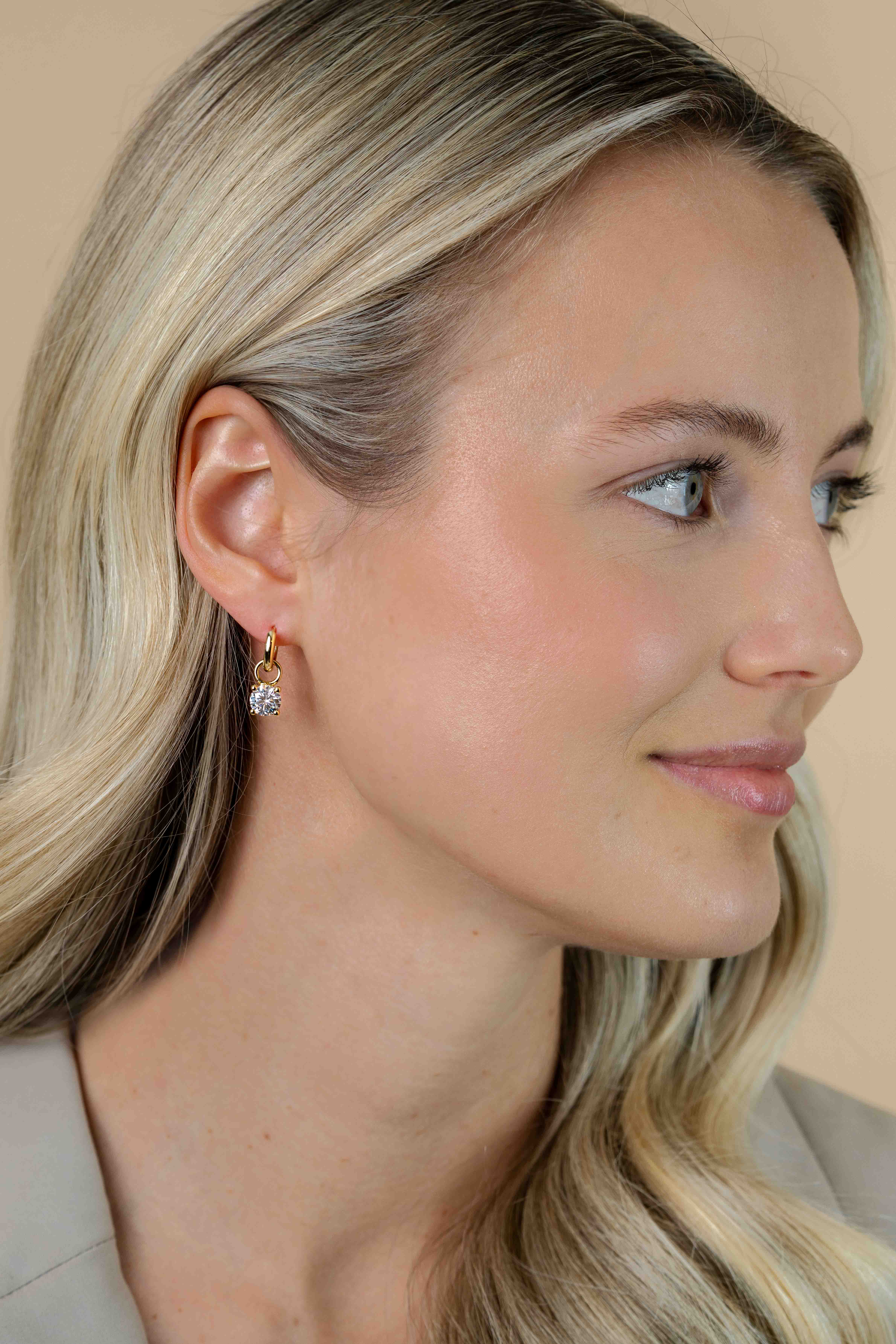 ZINZI zlv. creoolhangers gg.verg. zirc. in chaton 7mm