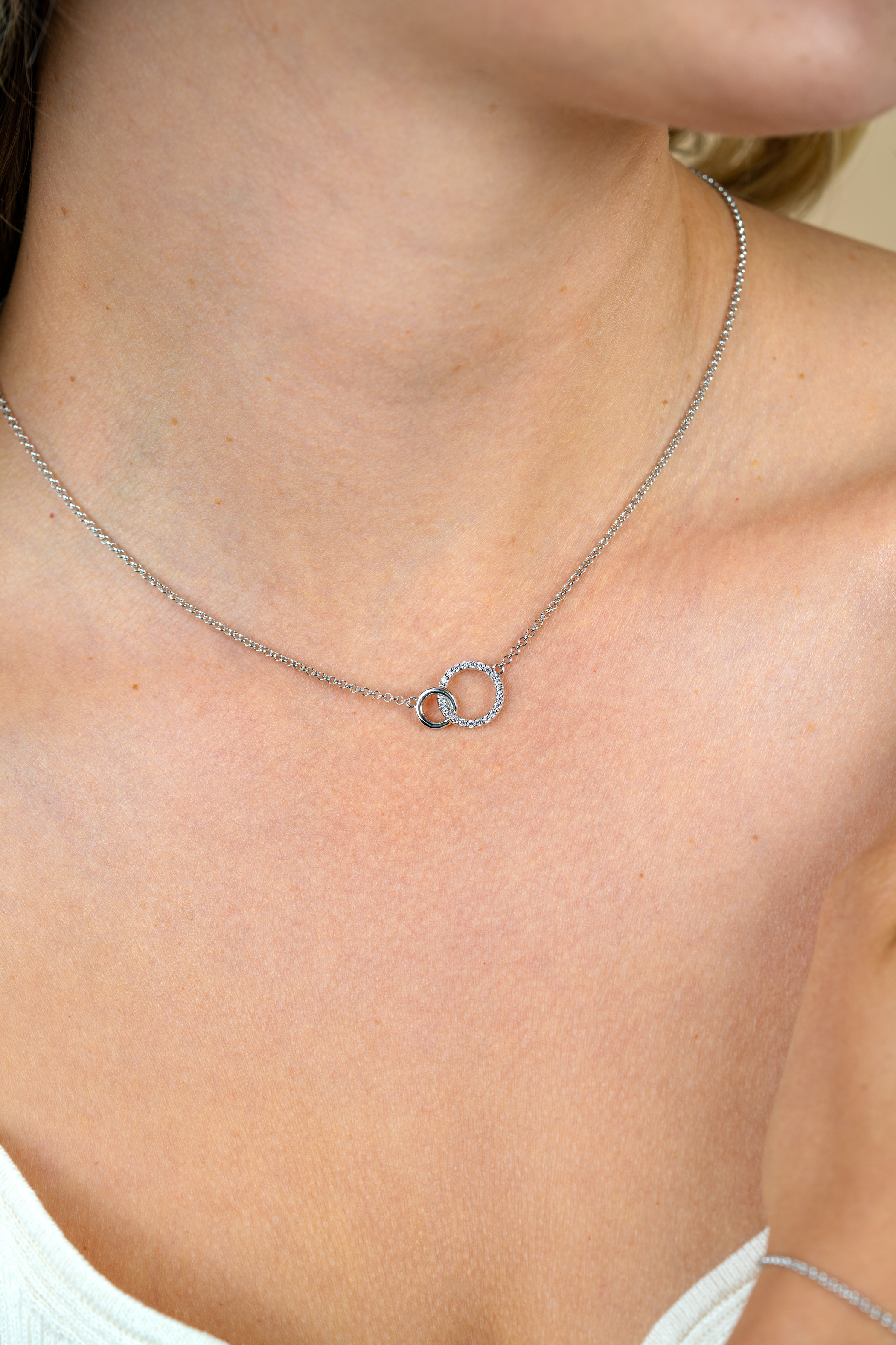"ZINZI silberne Kette 2 offen Kreise verbunden  weiß ZIC1782"