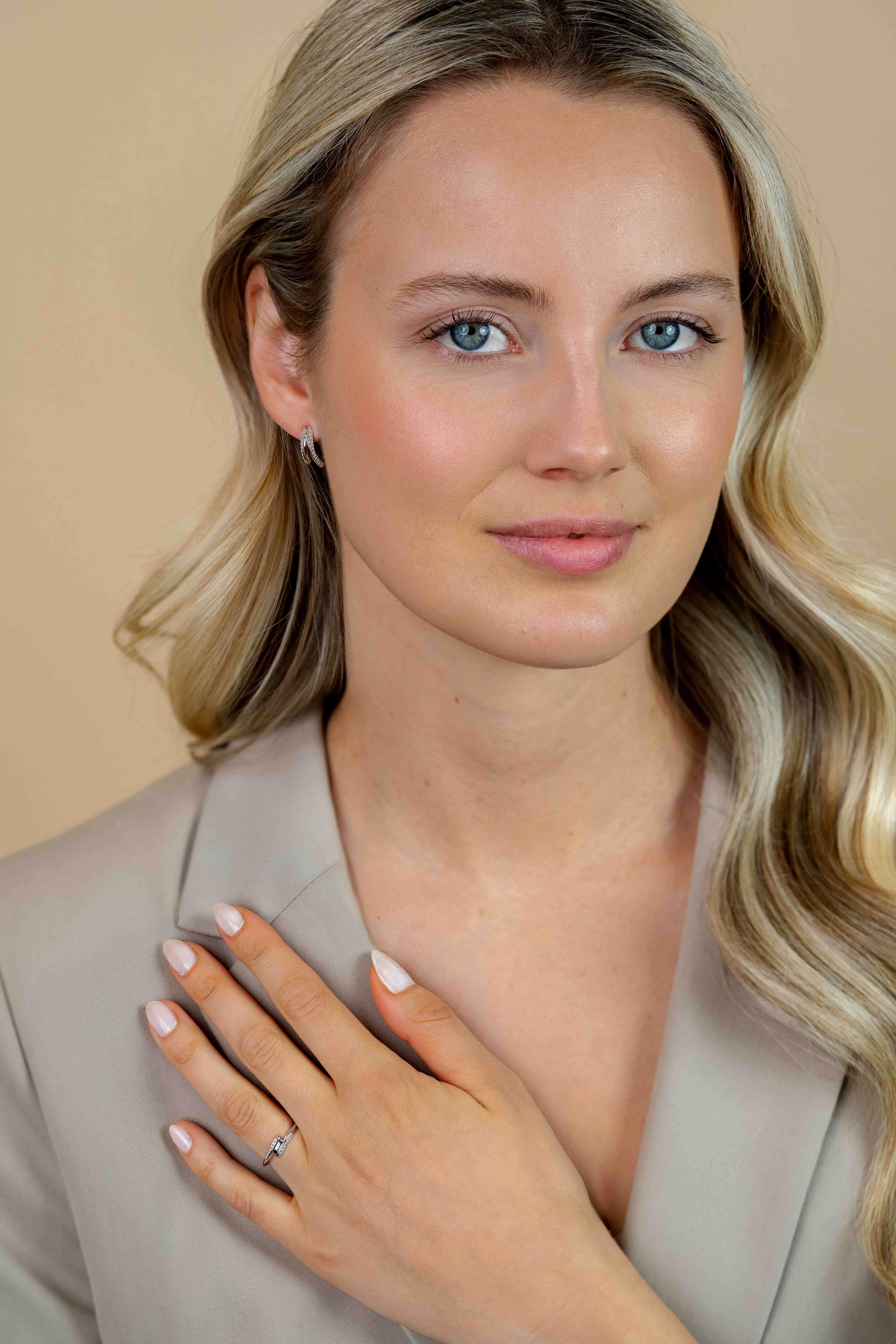 ZINZI zlv.ring slagmodel 3hoekscheen zijkant cz.mt62