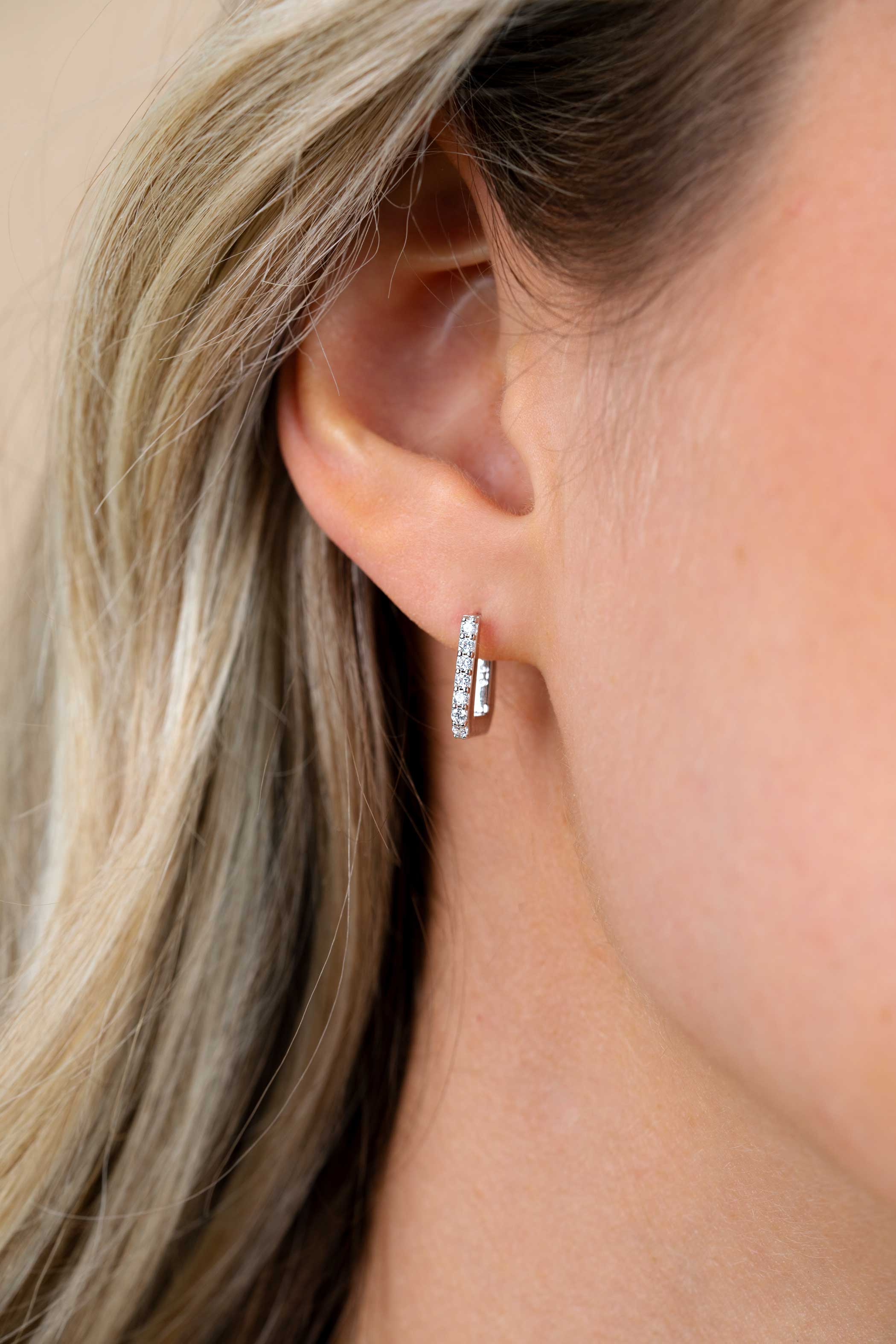 ZINZI zlv. oorringen strak rechthoek zirconia's