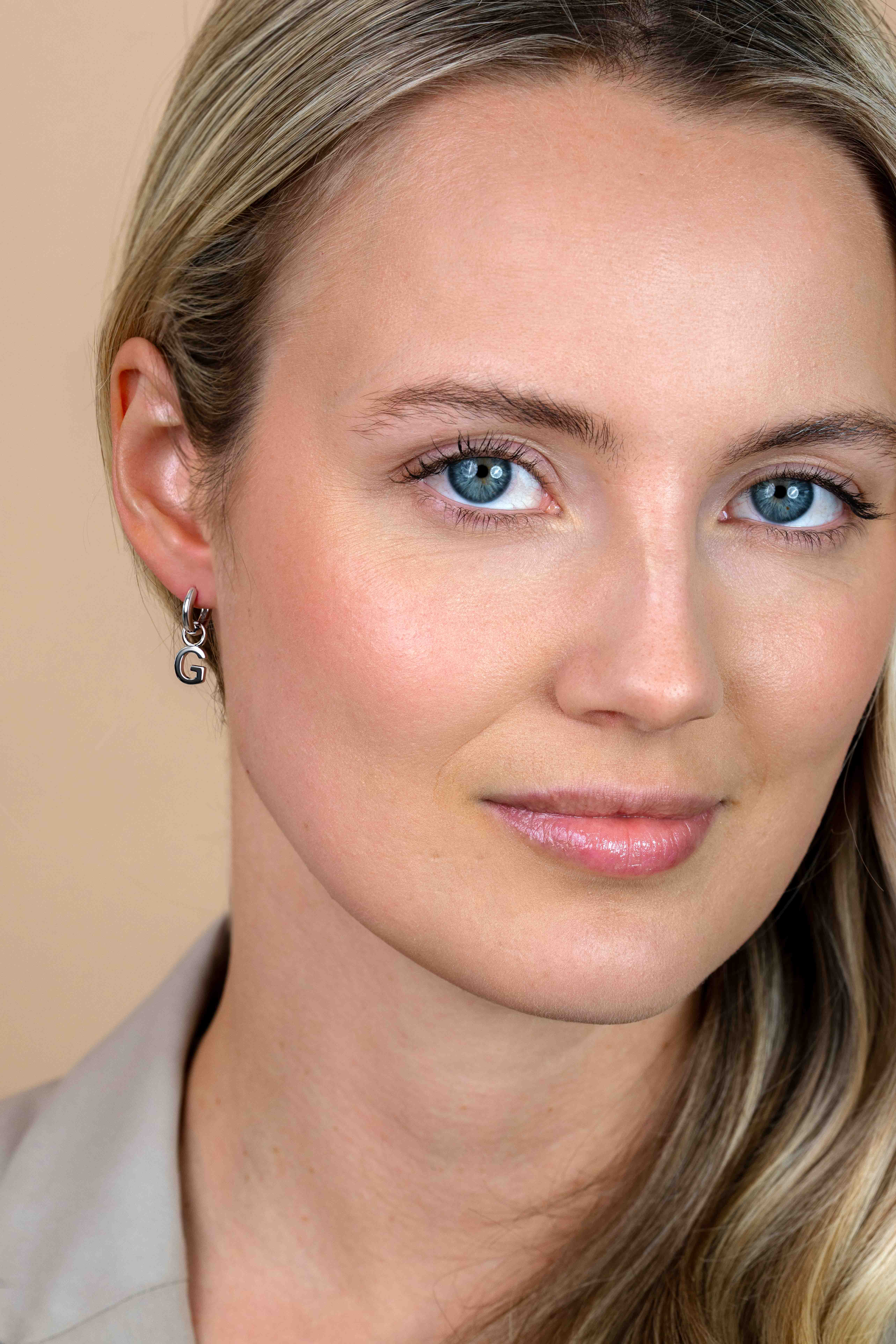 ZINZI silberner Buchstabe Ohranhänger G Preis pro Stück ZICH2144G