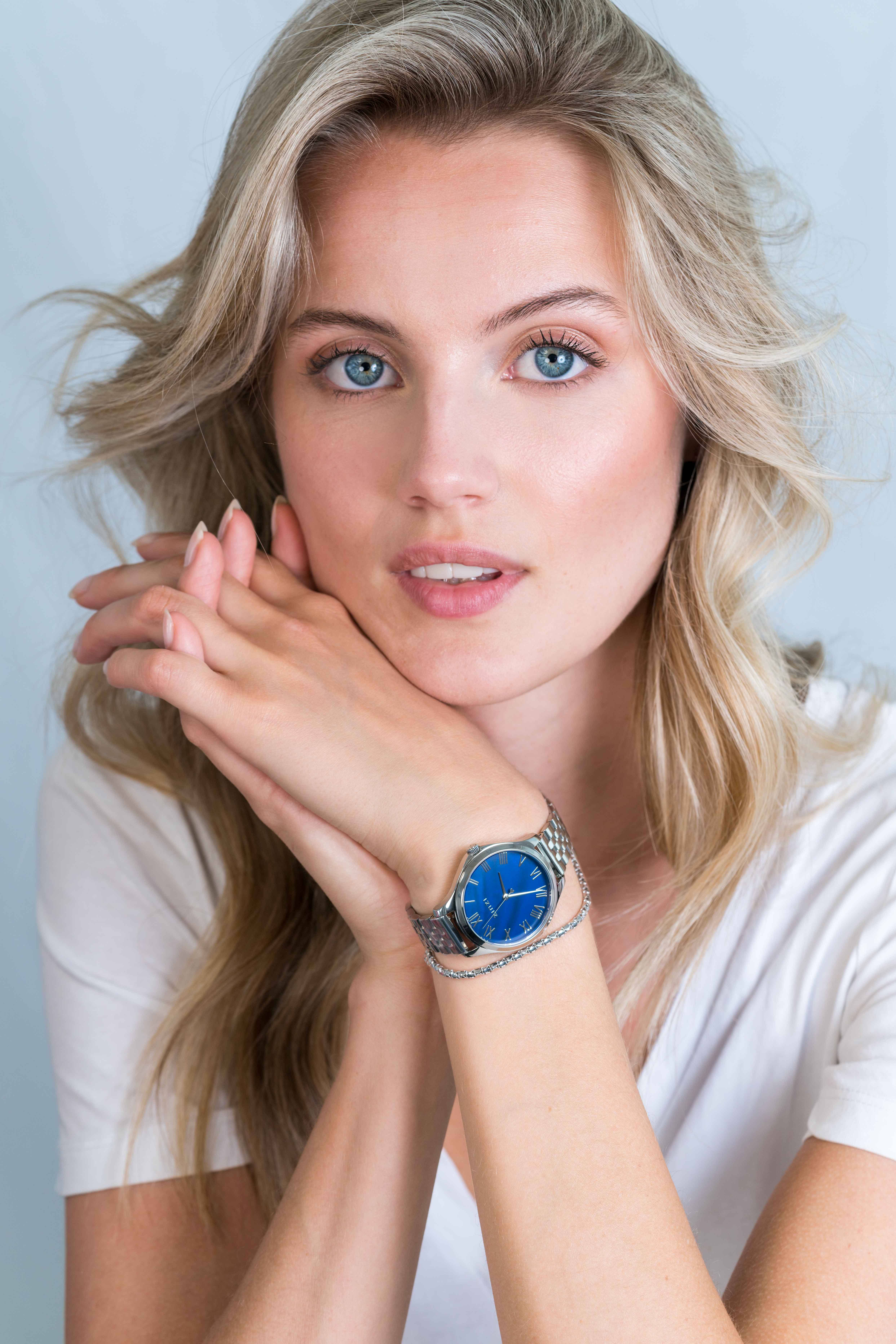 "ZINZI Uhr JULIA 34mm dunkelblaue Perle Zifferblattrömische Zahlen Stahlgehäuse und Band ZIW1146"