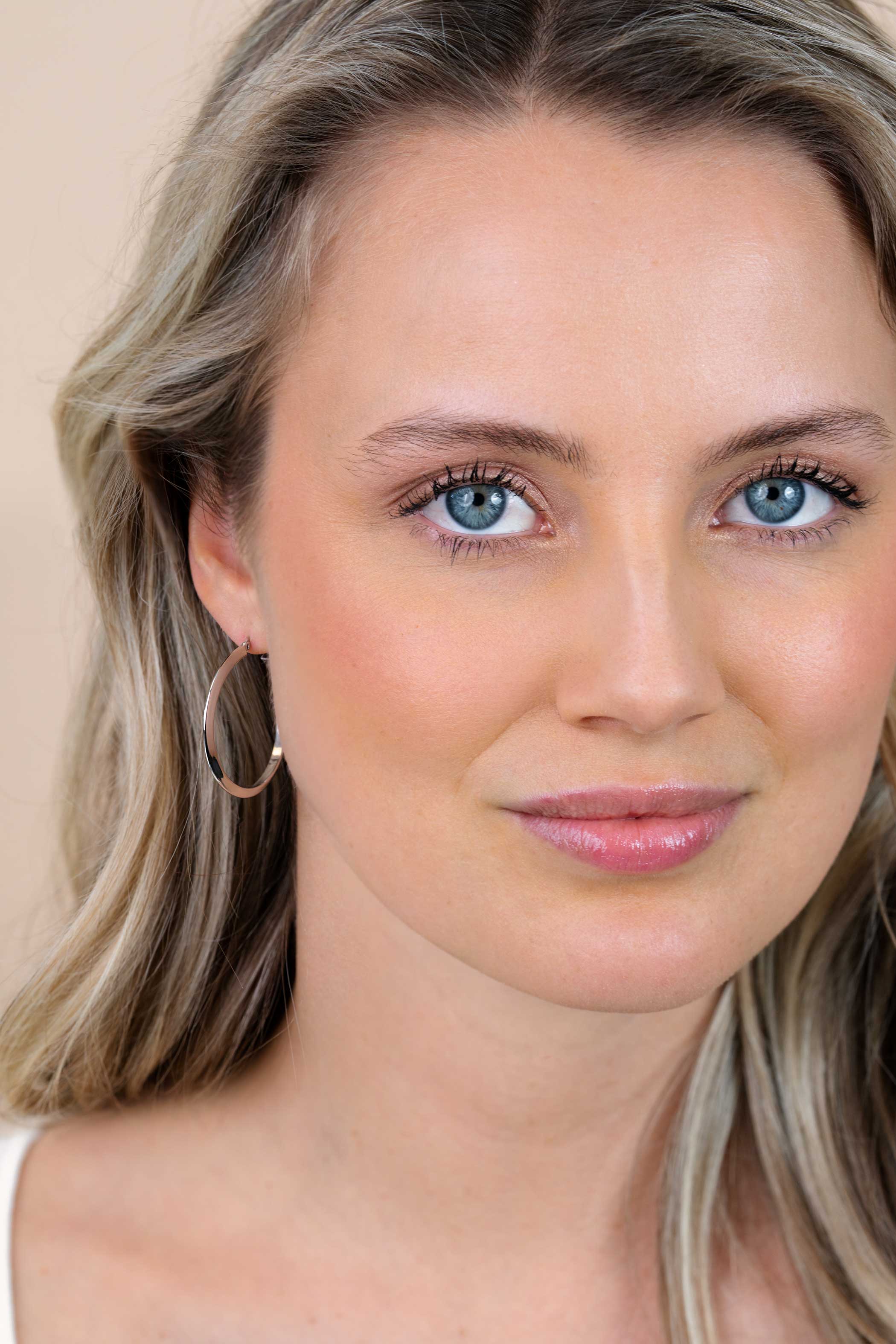 ZINZI zlv. oorringen rond driehoek buis