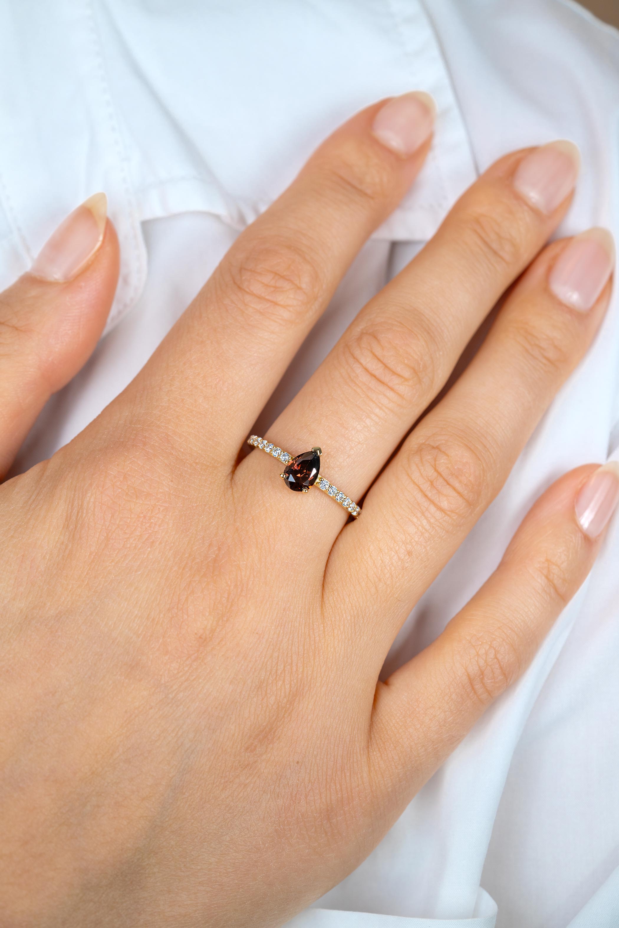 ZINZI zlv. ring gg.verg.peer bruin en zirconia's mt.62