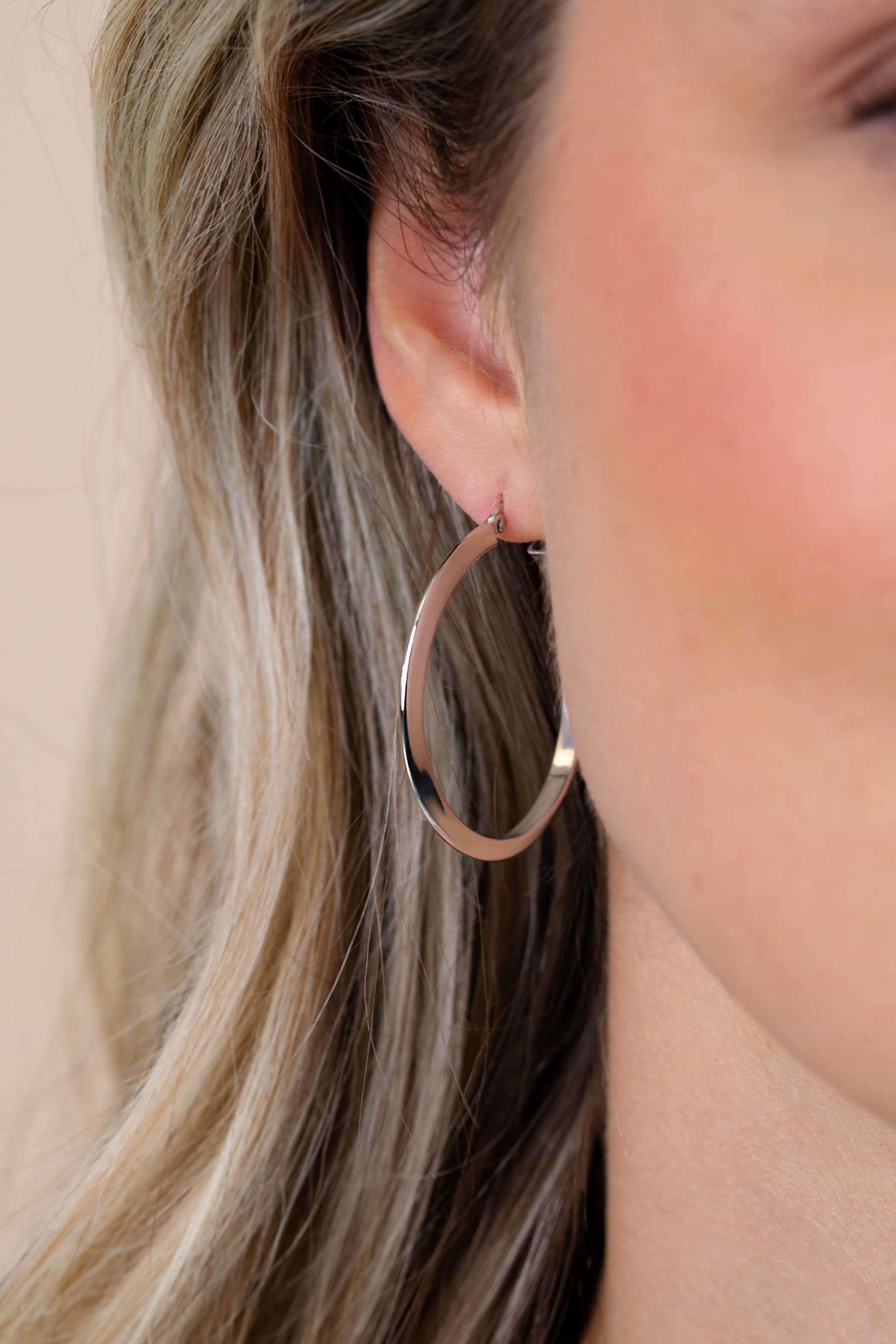 ZINZI zlv. oorringen rond driehoek buis