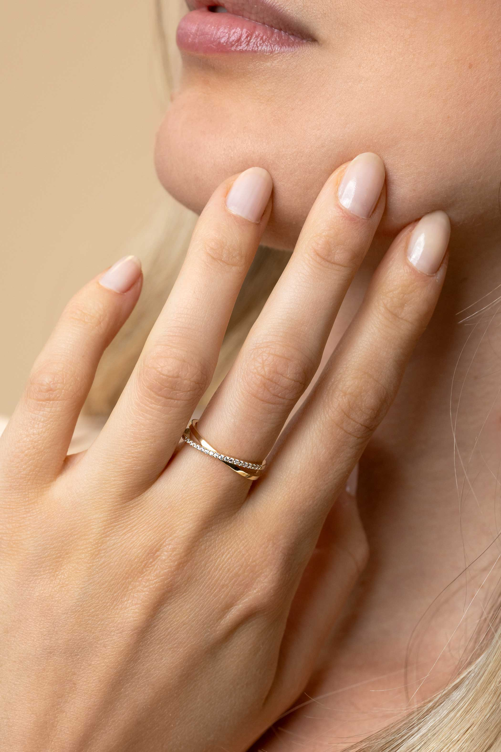 ZINZI GOLD ring cross-over zirconia's mt. 58