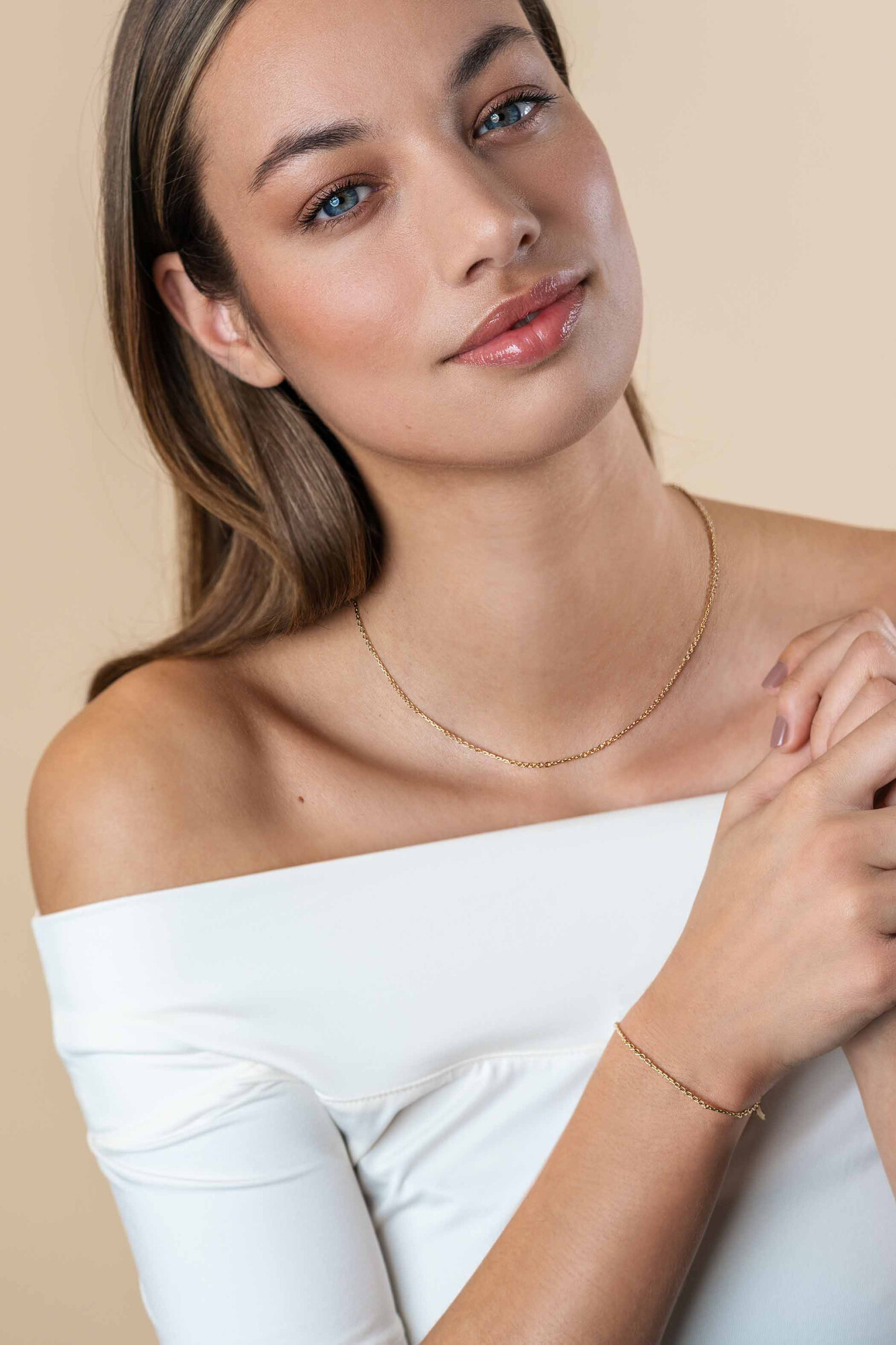 ZINZI Gold 14-karaats massives goldenes Armband mit verzierten gedrehten Stäbchen und feinen Jasseron-Gliedern, 2 mm breit, 17-19 cm lang, ZGA500