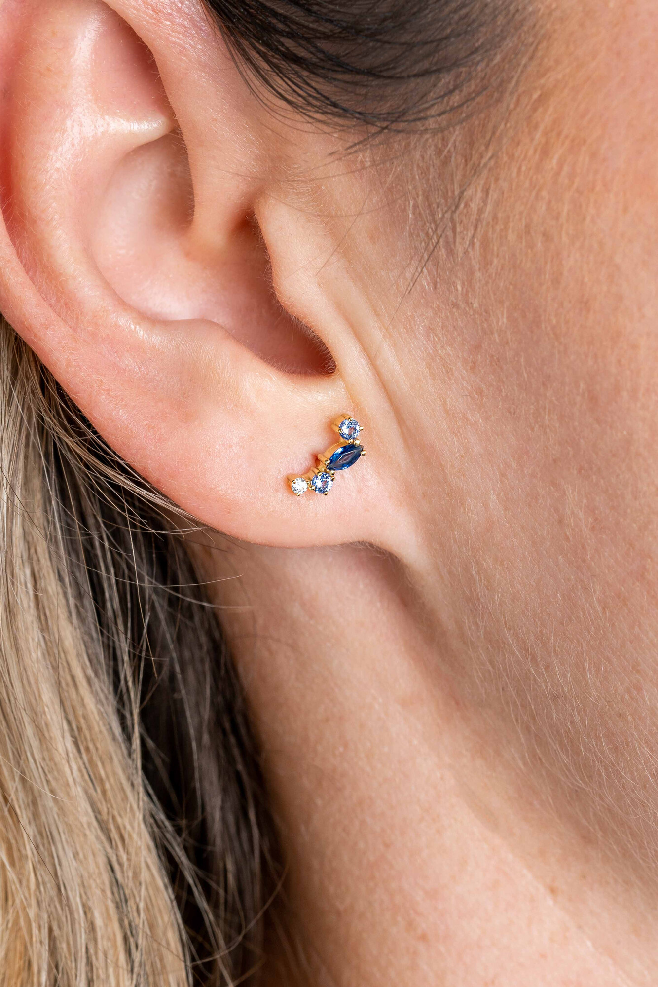 ZINZI GOLD oorstekers fantasie met blauw ass.zirc.