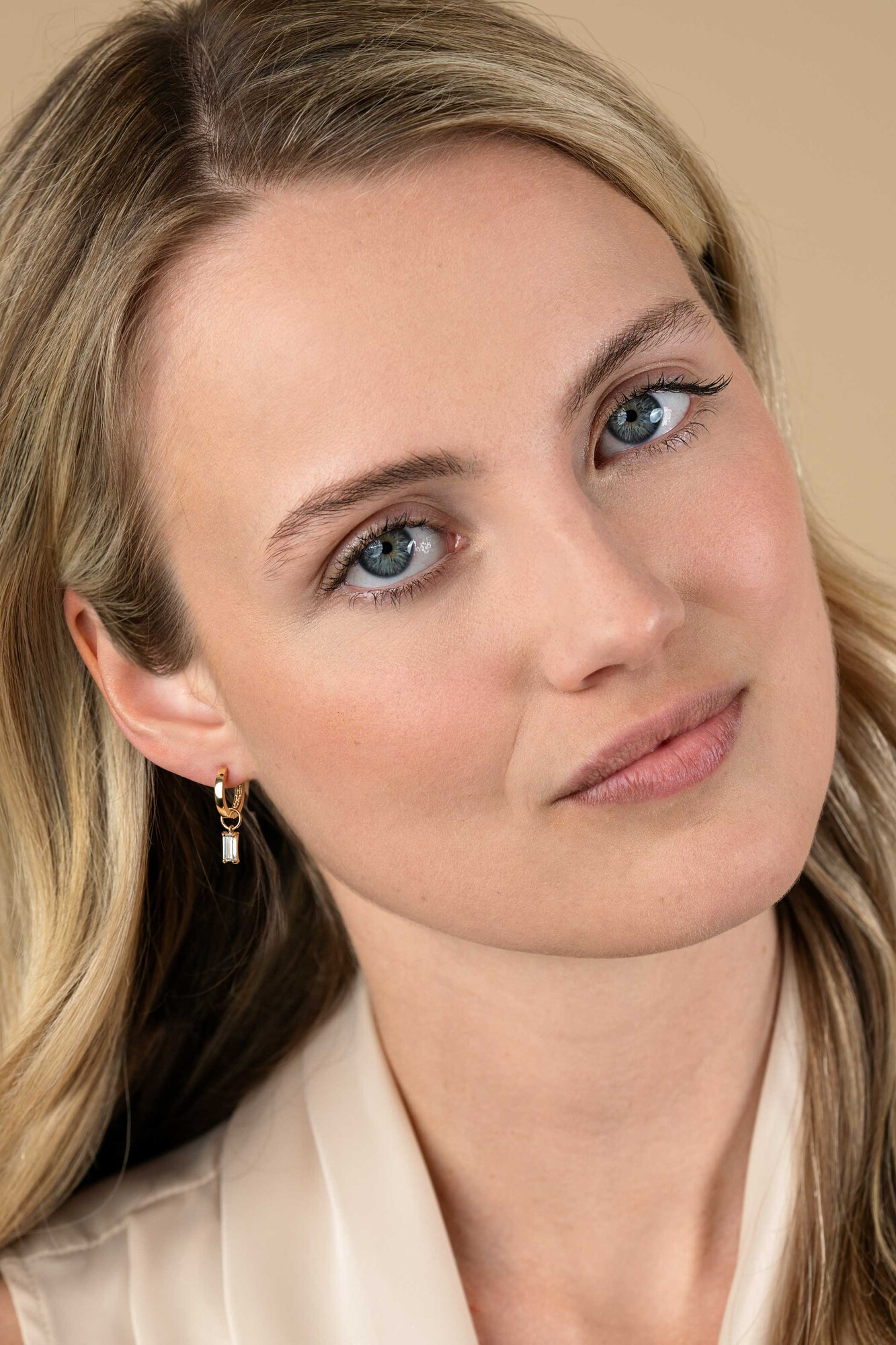 ZINZI GOLD oorbedels baguette zirconia