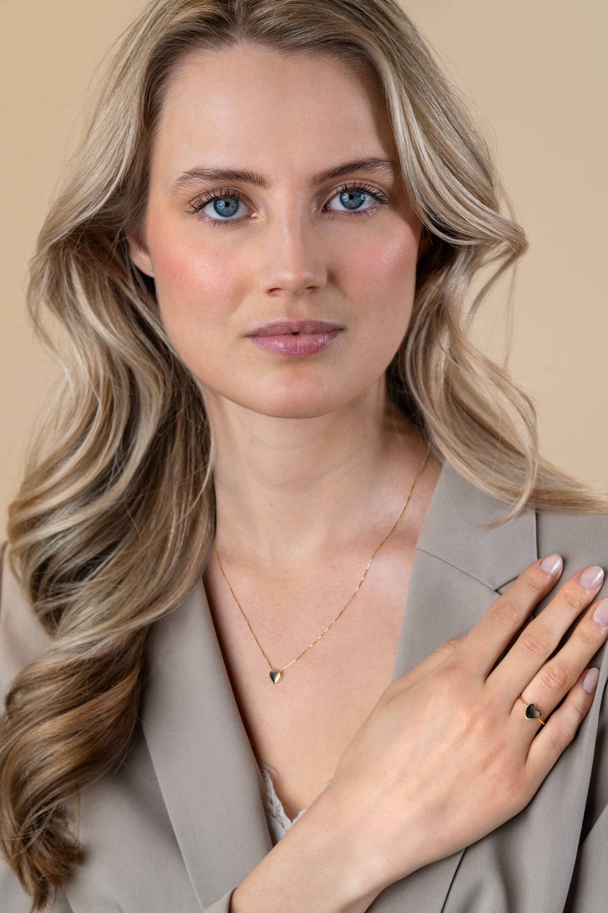 ZINZI Gold 14-karätiger Goldring mit glänzendem Herz. ZGR486