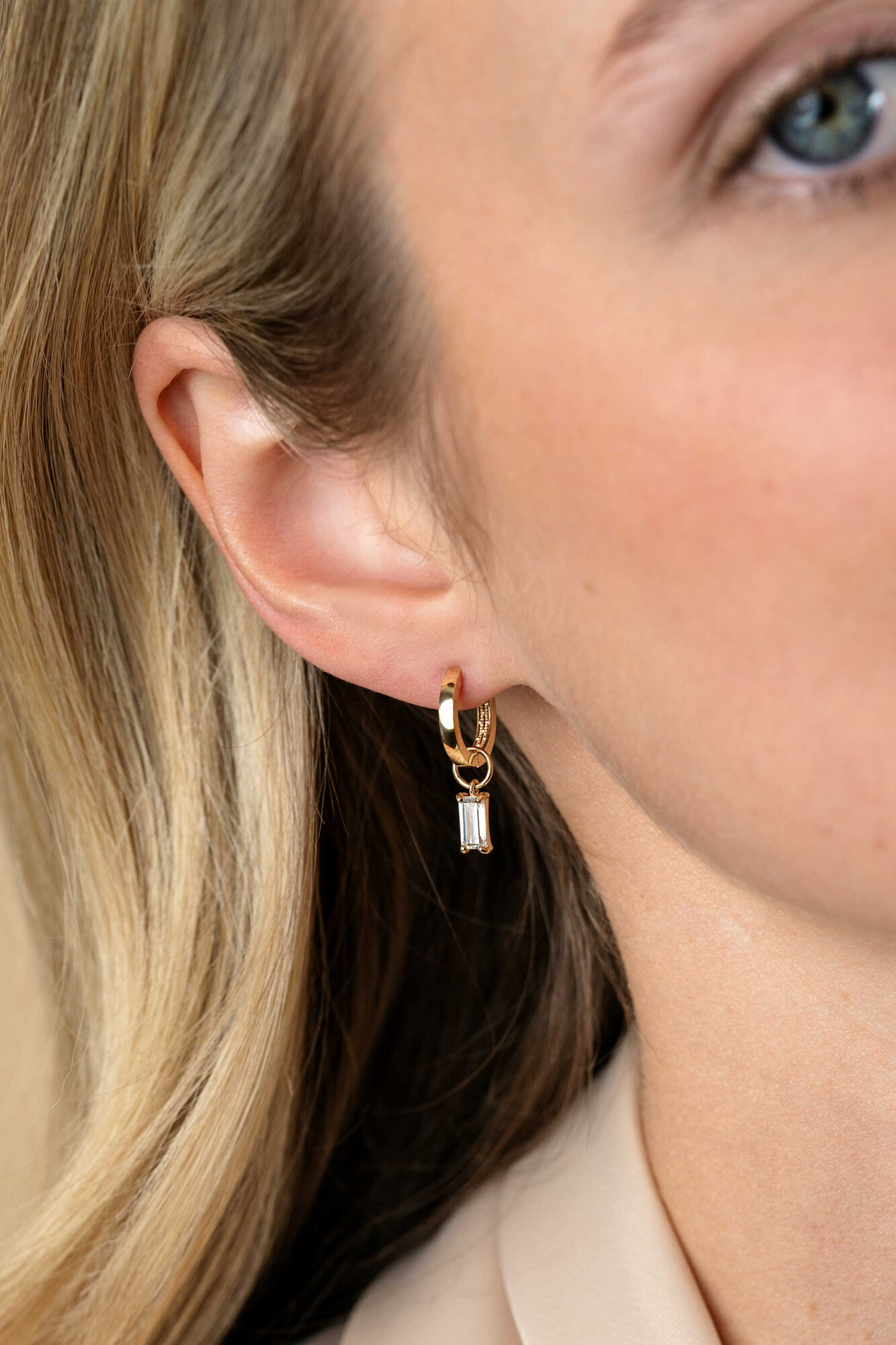 ZINZI GOLD oorbedels baguette zirconia