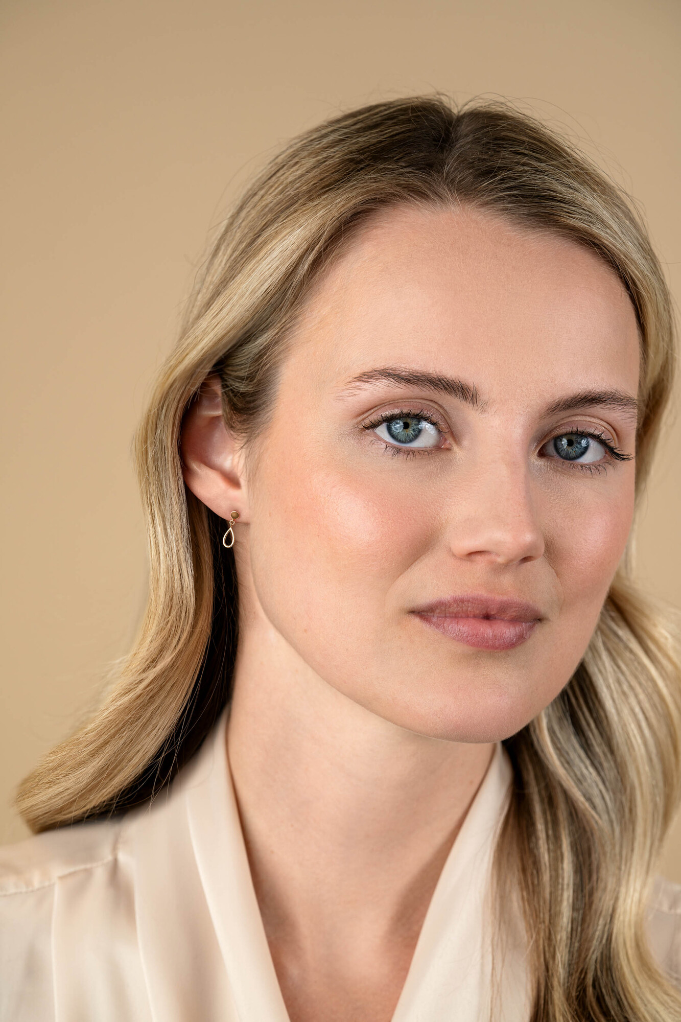 13mm ZINZI Gold 14kt goldene Ohrhänger mit hängender offener Tropfenform ZGO521