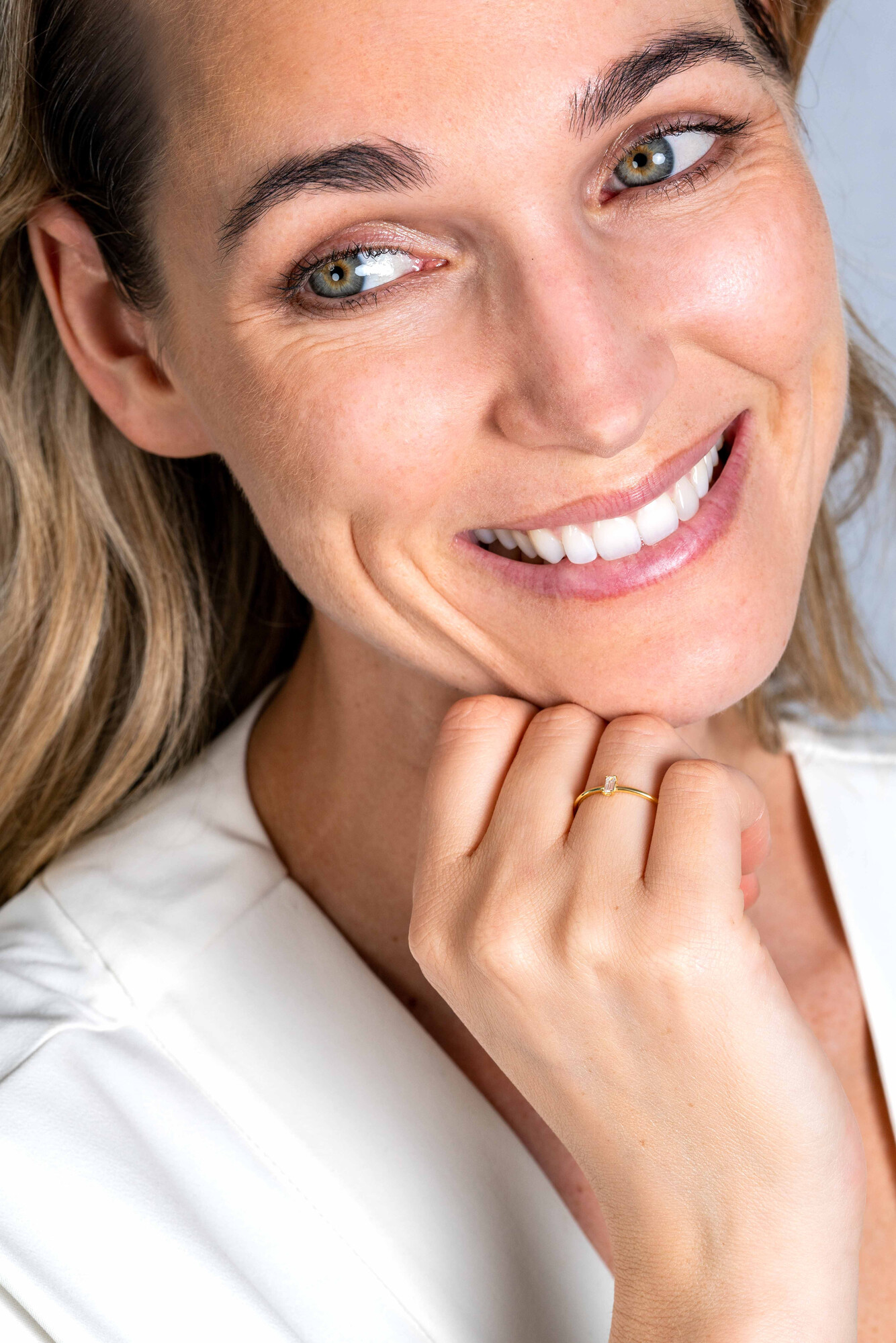 ZINZI Gold ring  met baquette zirconia mt. 54