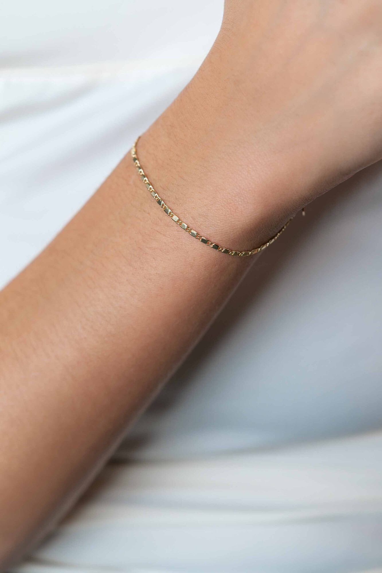 ZINZI Gold 14 Karat massives goldenes Armband mit glänzenden Fantasieplättchen, 1,7 mm breit, 17-19 cm ZGA497