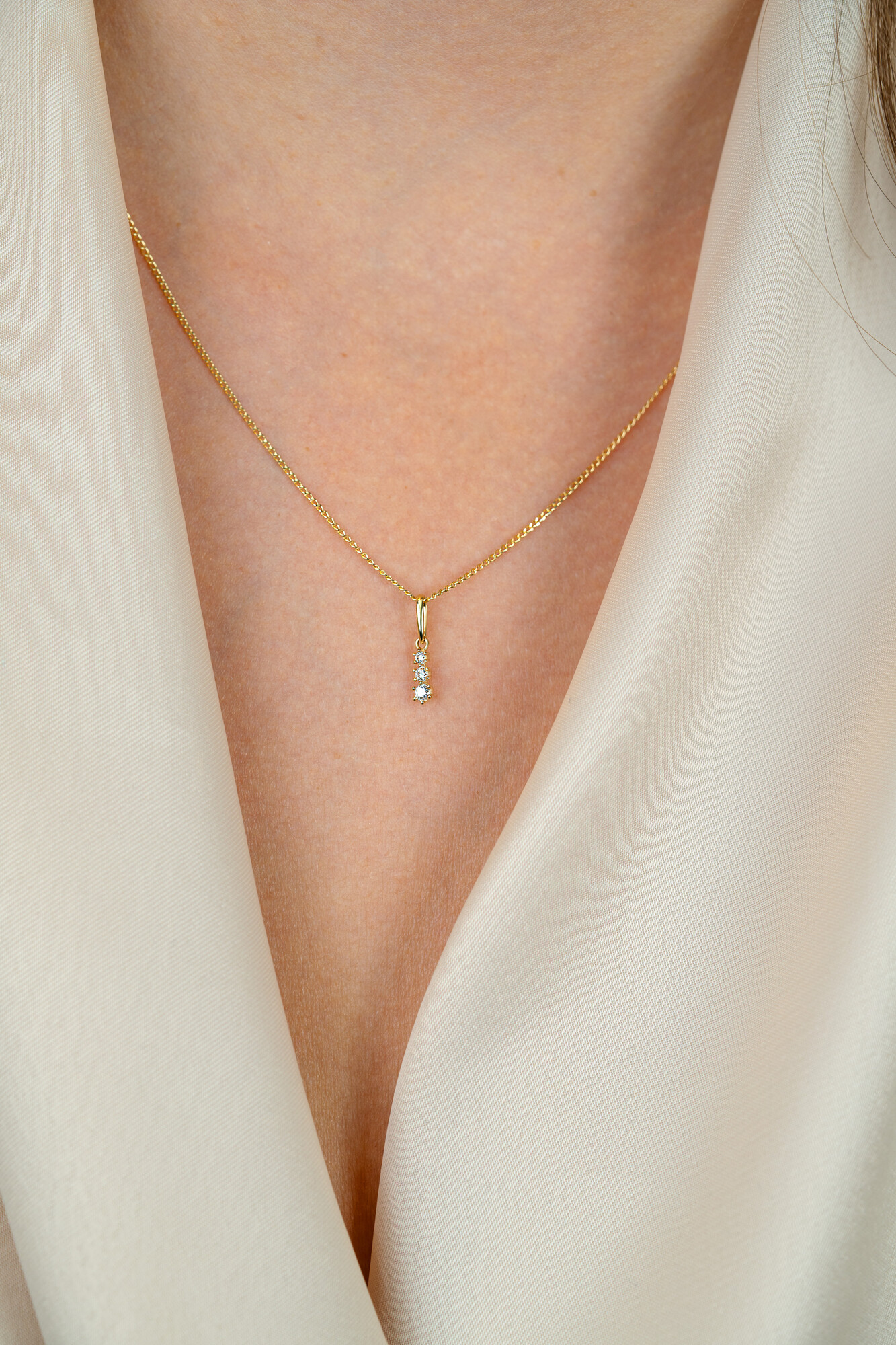 ZINZI GOLD hanger 3x zirconia aflopend