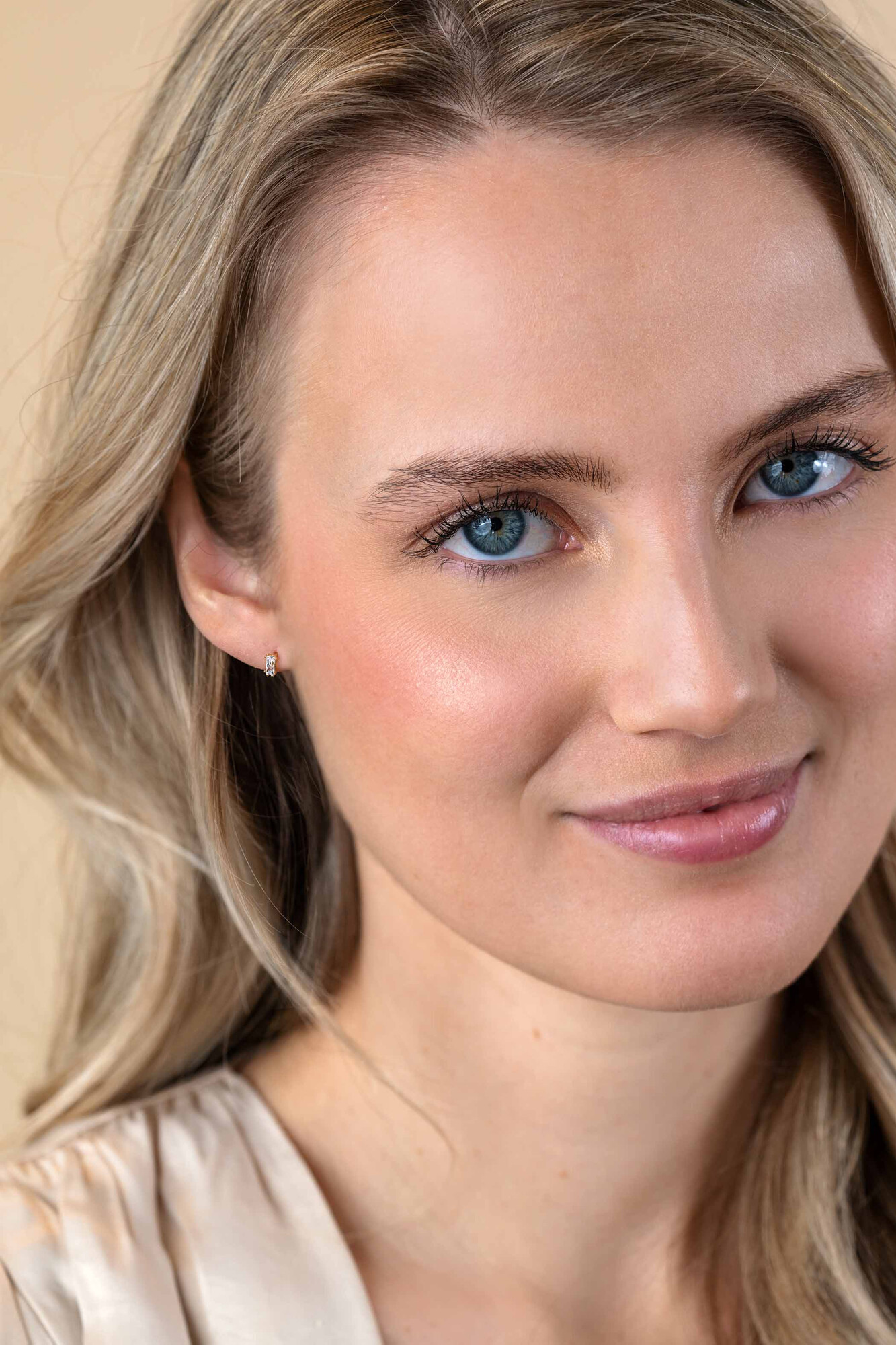 ZINZI GOLD oorknopjes baquette zirc. 5x2.7mm