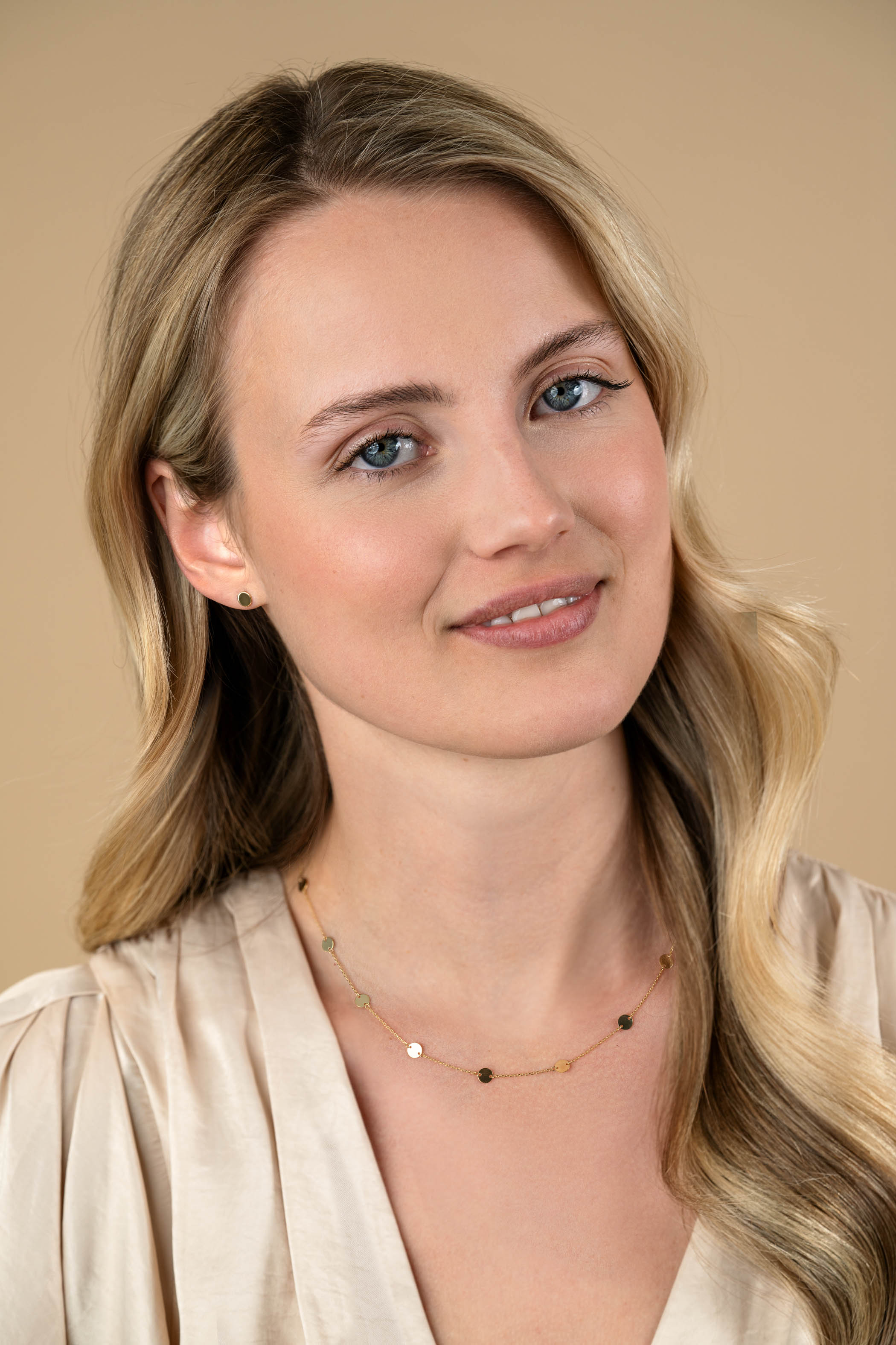 
5mm ZINZI Gold 14-karätige Goldohrstecker, glatt und rund. ZGO503