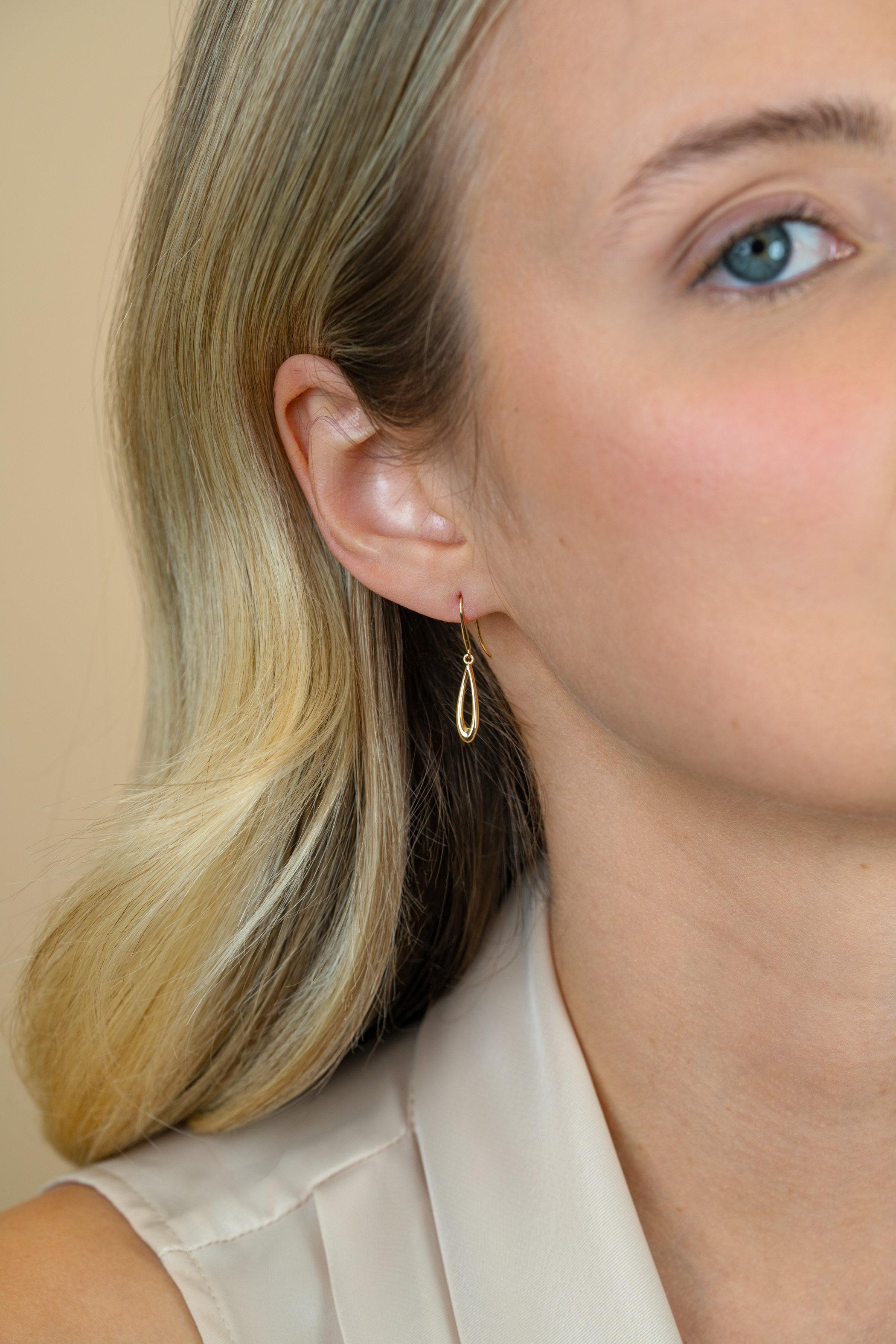 ZINZI GOLD oorhangers ovaal open