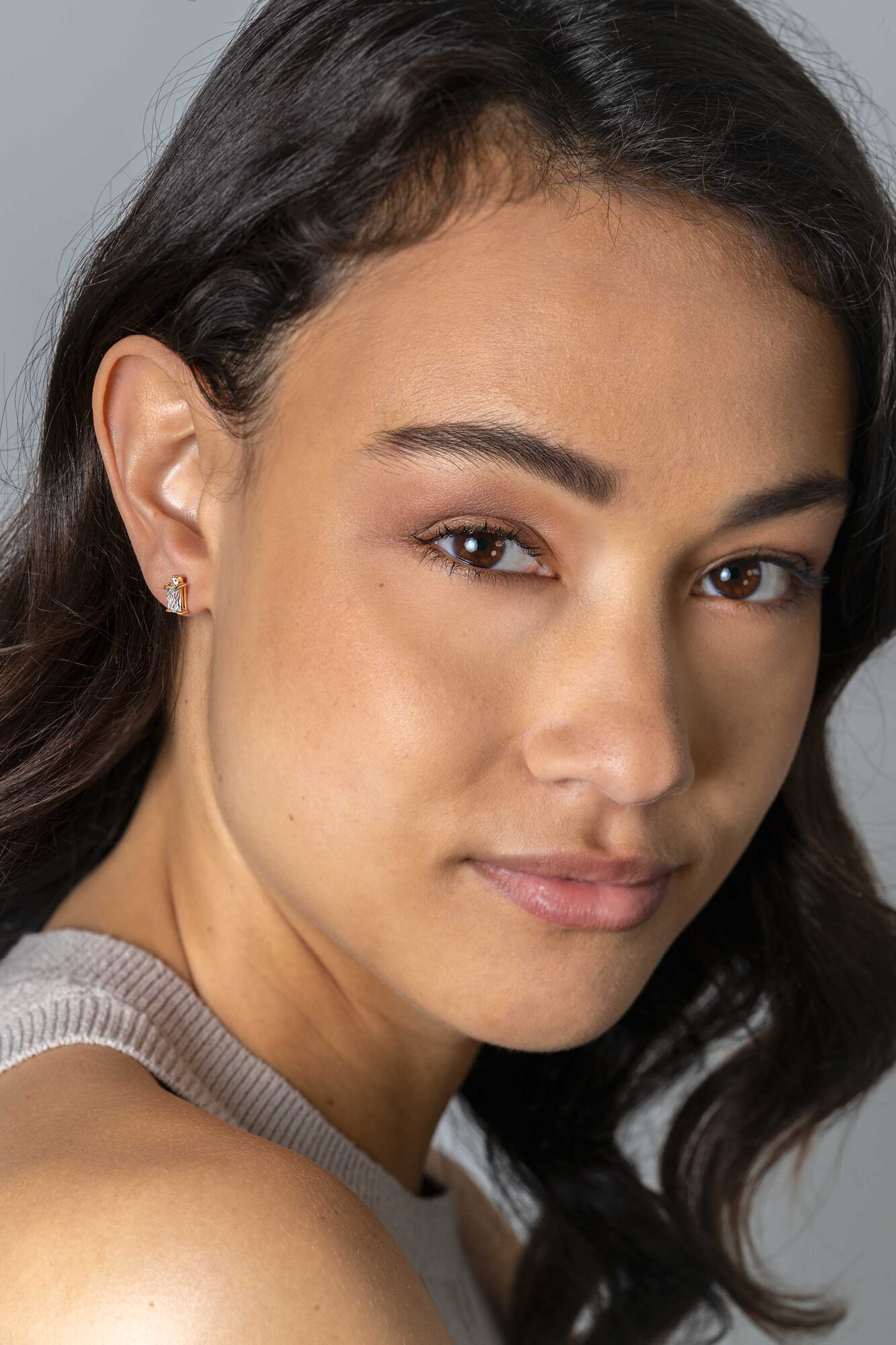 ZINZI zlv. oorknopjes gg.verg. baguette en rond zirc.