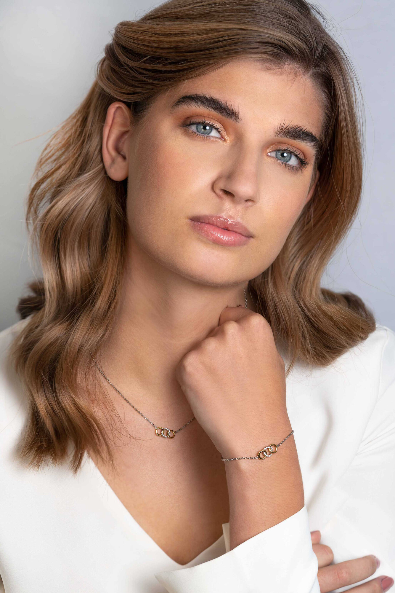 ZINZI silbernes Armband gelb vergoldet 3 offen Kreise verbunden  weiß ZIA2045Y