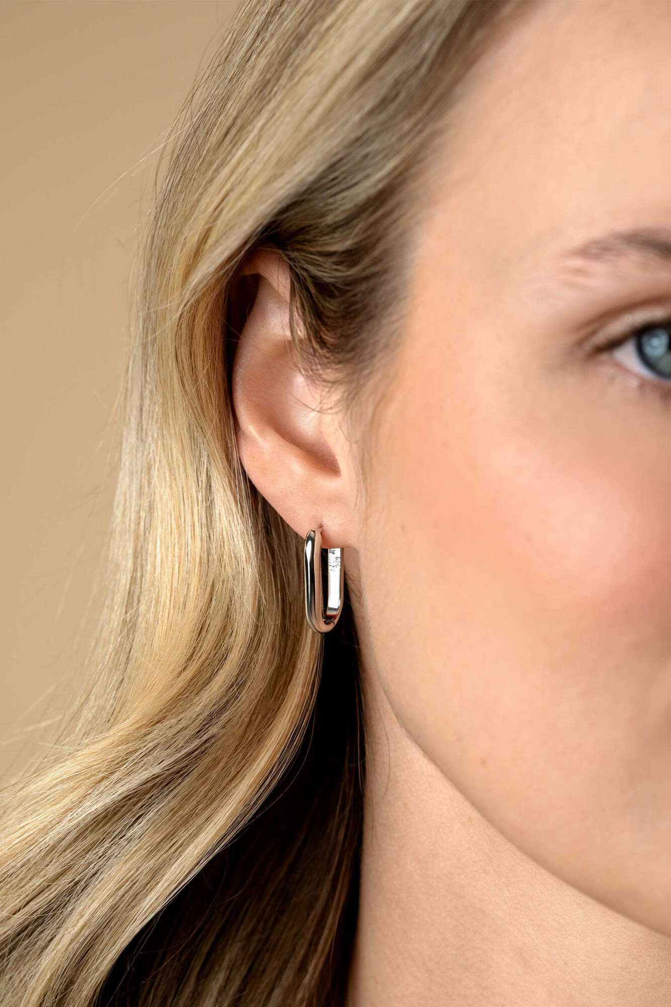 20mm ZINZI Silber Creolen in ovaler Form mit runder Röhre 3mm breit ZIO2605