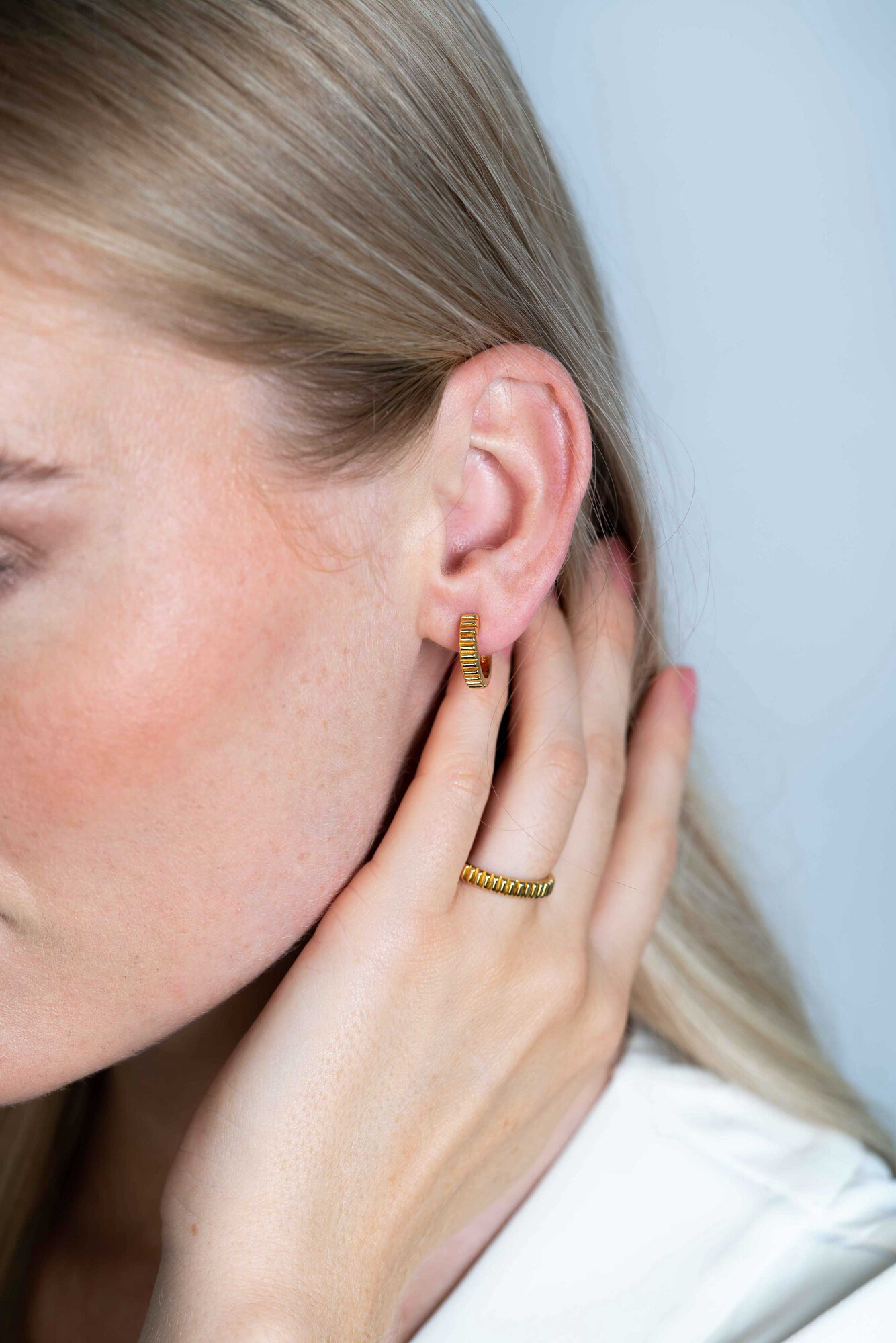 ZINZI silberne Luxus-Ohrringe extra 14K gelbgold gerippt 16mm ZIO2245