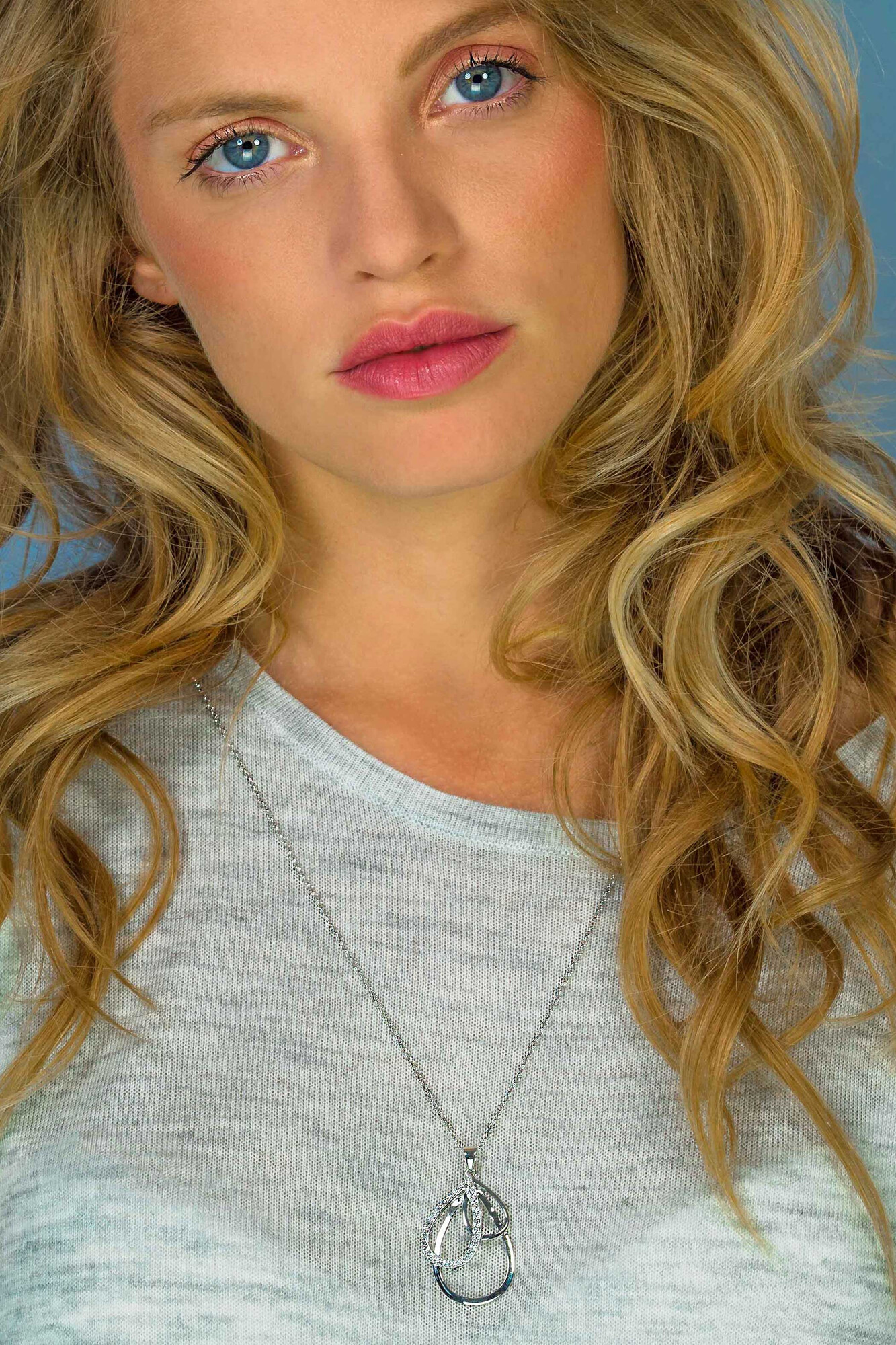 ZINZI silberner Anhänger Birne weiß 40mm ZIH1369