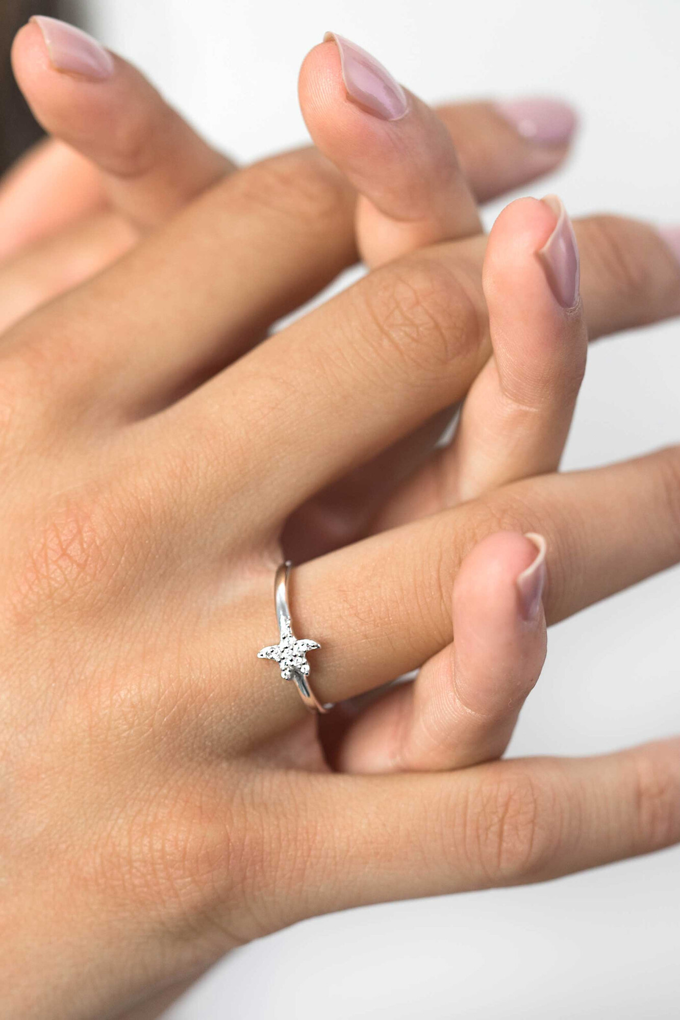 ZINZI silberner Ring Seestern  weiß 8mm ZIR1898