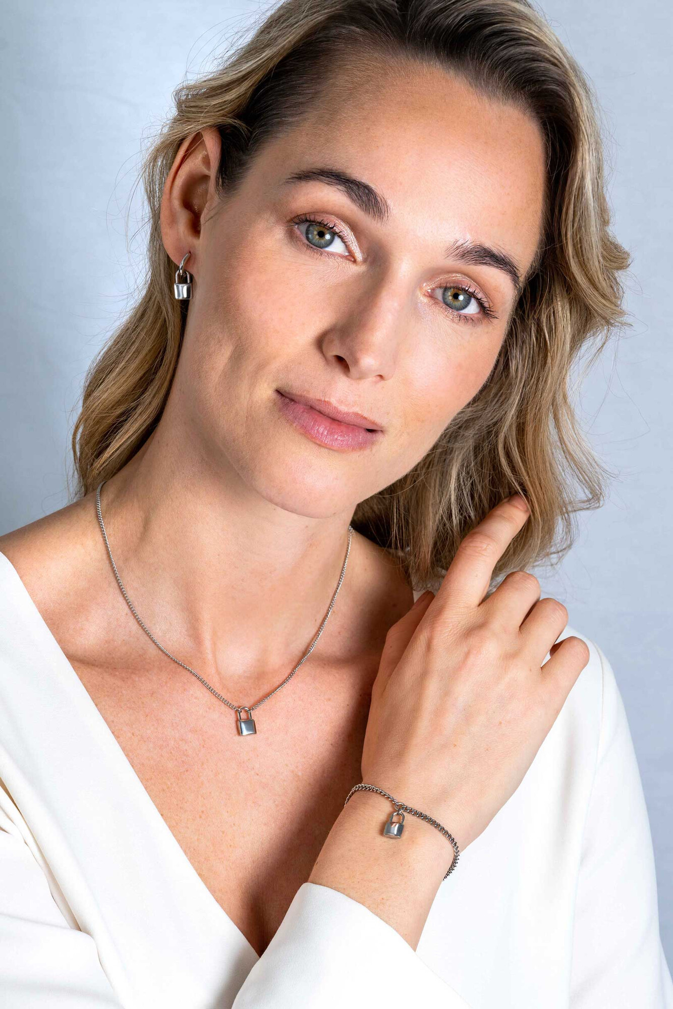 ZINZI zlv. collier goumet met slotje hanger