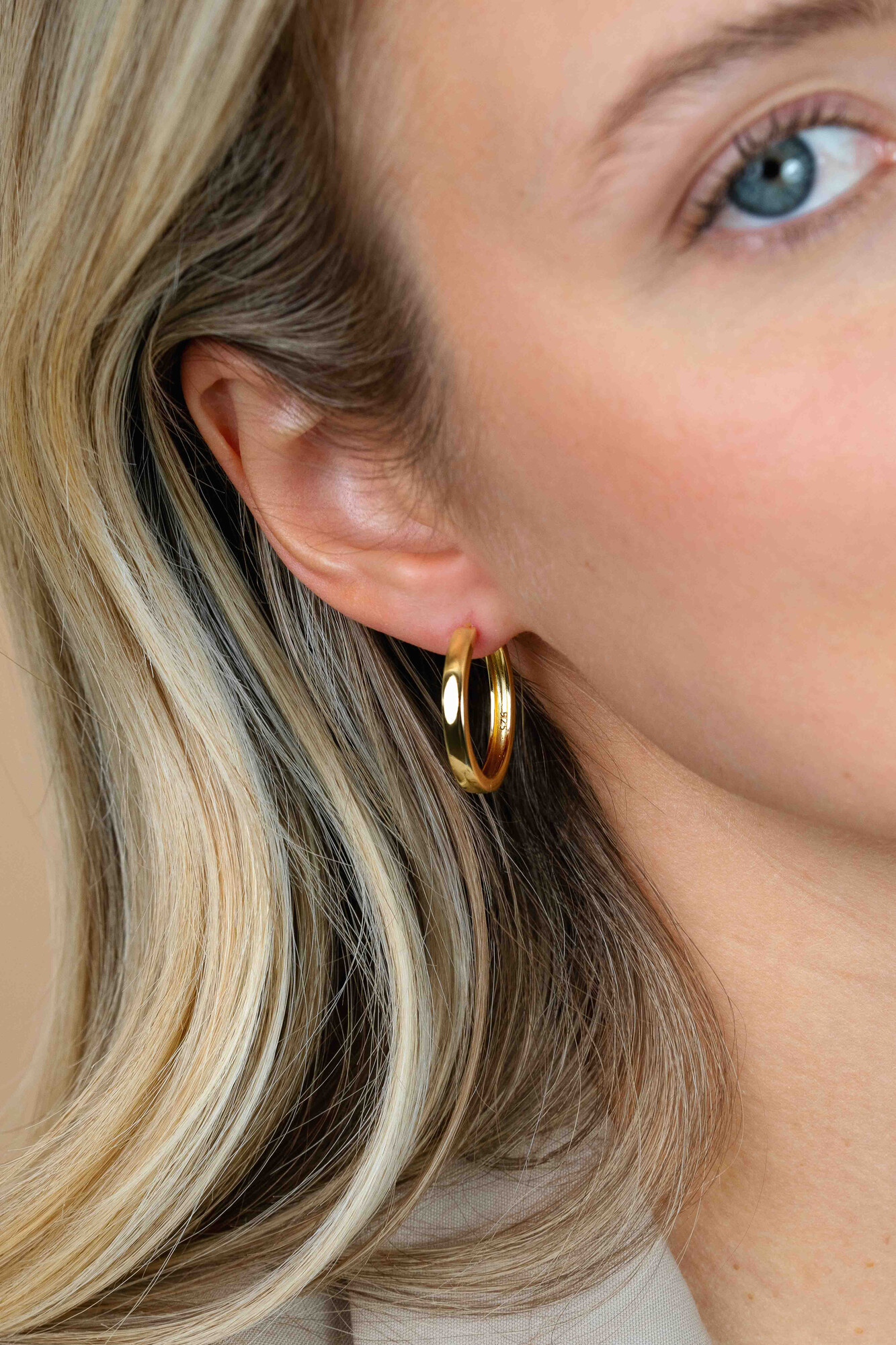 ZINZI zlv. klapcreolen goud verguld  24x3mm