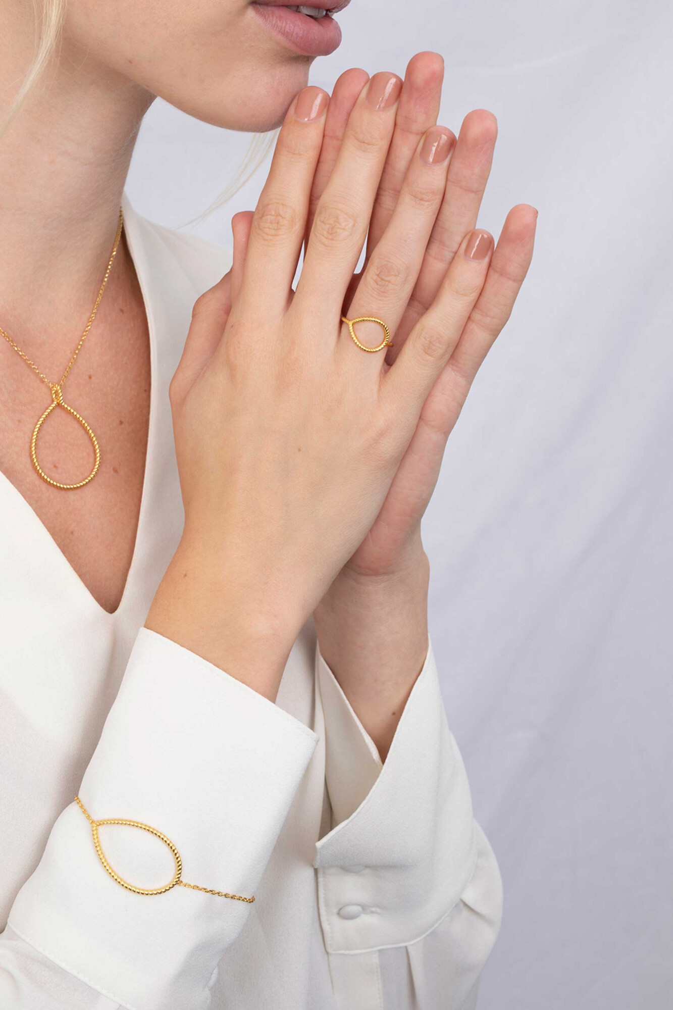 ZINZI silberner Ring gelb vergoldet Tropfenform ZIR2046G