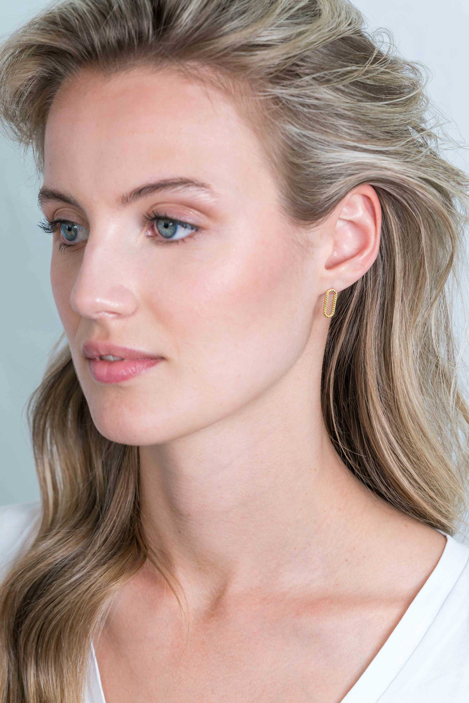 Zinzi silberne Ohrstecker 14K gelb vergoldet 14mm oval bearbeitet ZIO2211G