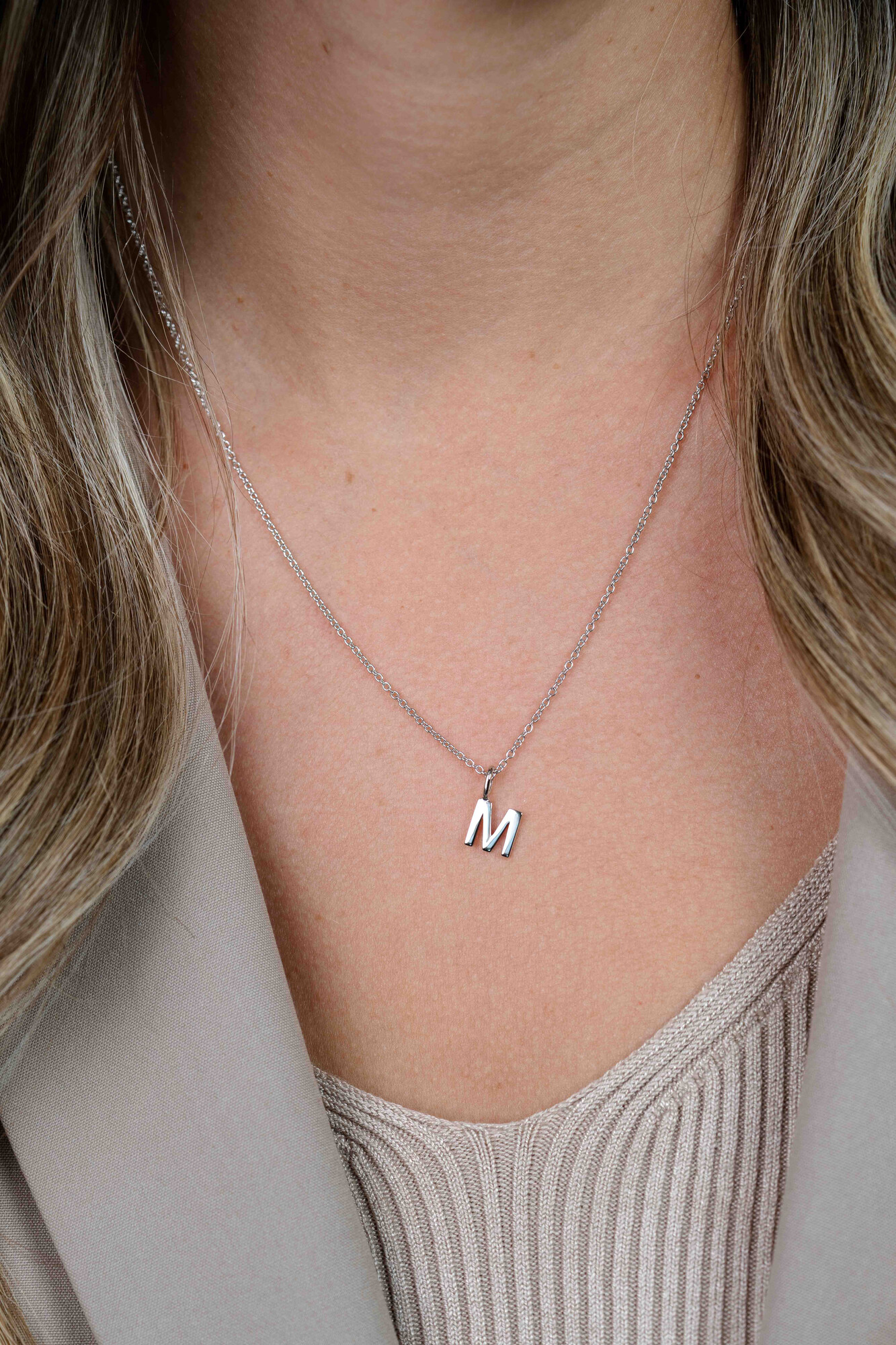 ZINZI silberner Buchstaben Anhänger M ZIH2140M