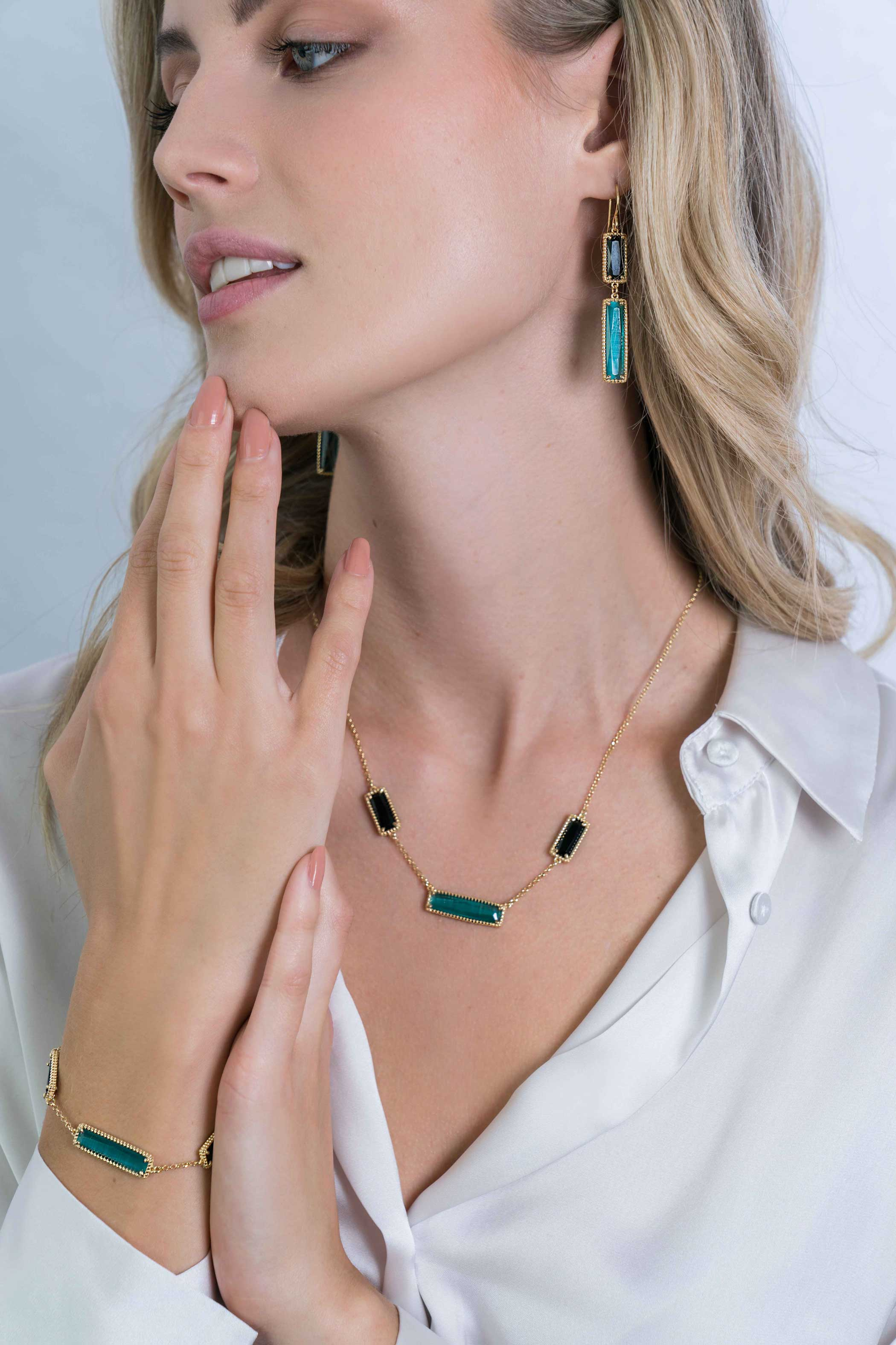 ZINZI silbernes Fantasie Armband 14K gelb vergoldet mit rechteckigen Farbsteinen grün/schwarz 18-21cm ZIA2112